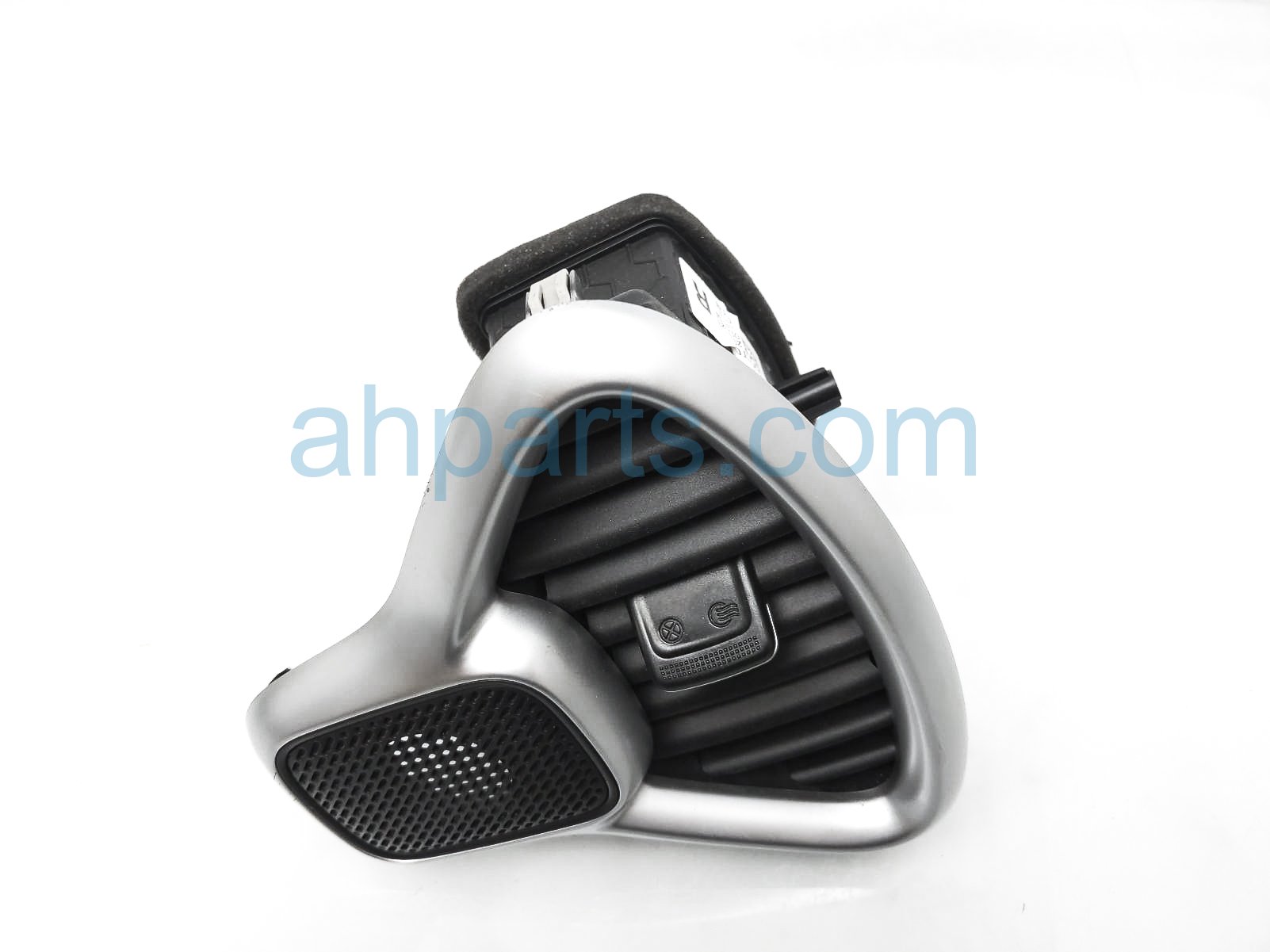 $35 Kia RH SIDE DASH AIR VENT TRIM $35 Kia RH SIDE DASH AIR VENT TRIM