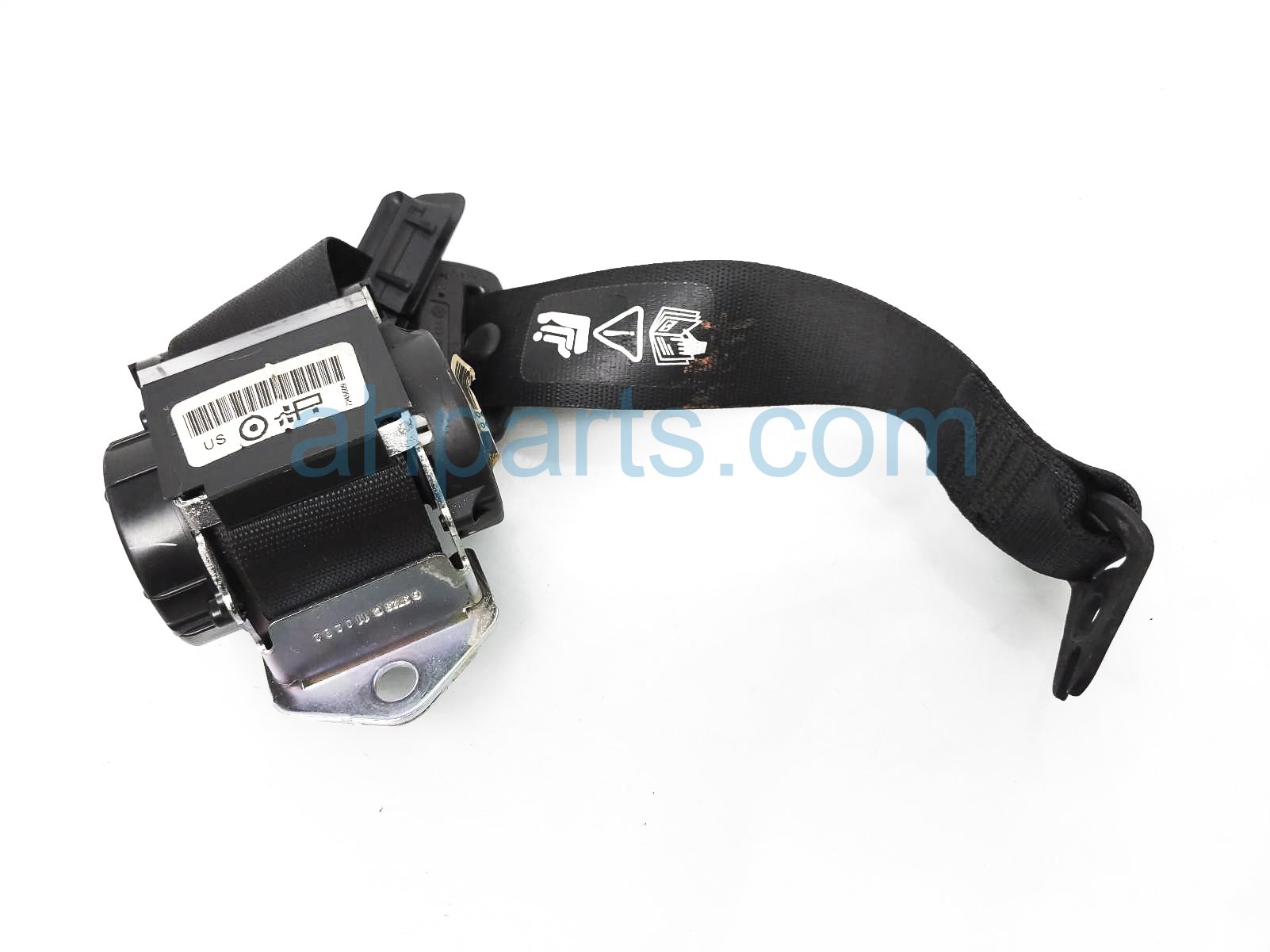 $35 BMW 2ND ROW MID SEAT BELT - BLACK $35 BMW 2ND ROW MID SEAT BELT - BLACK