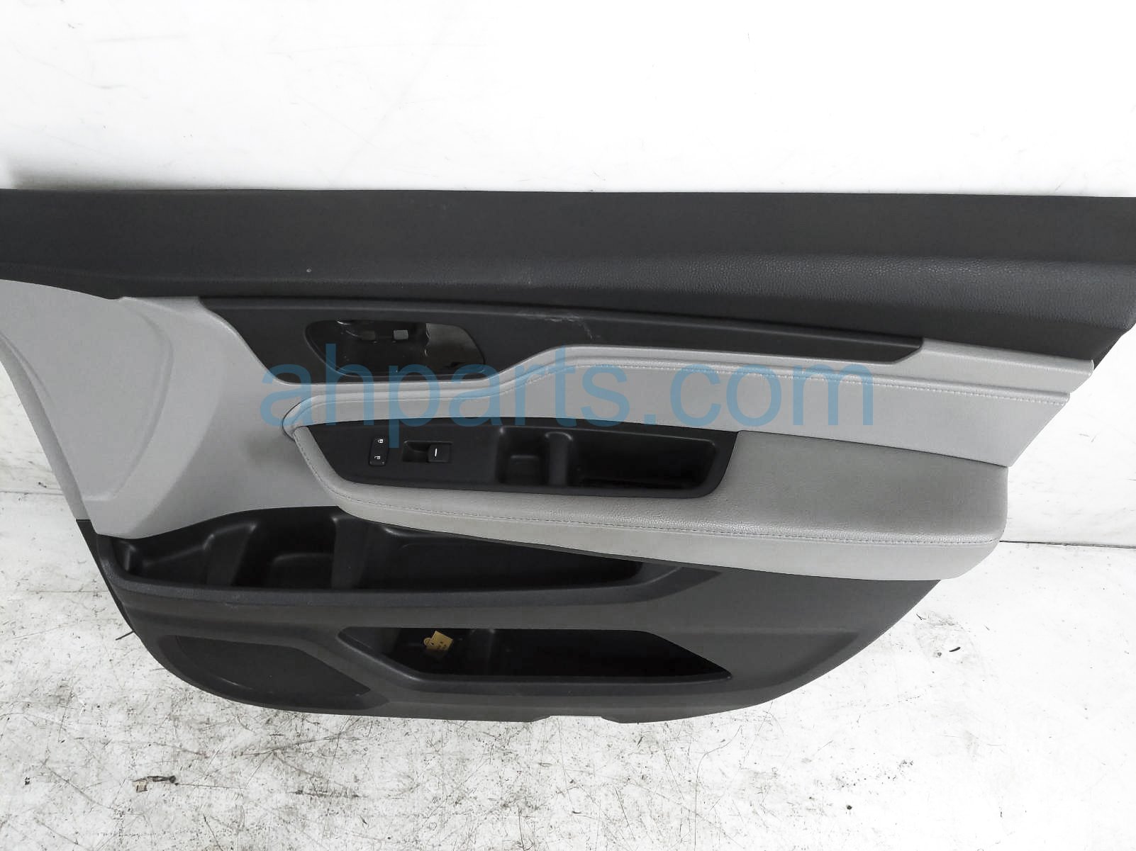 $99 Honda FR/RH INSIDE DOOR TRIM PANEL - GREY $99 Honda FR/RH INSIDE DOOR TRIM PANEL - GREY