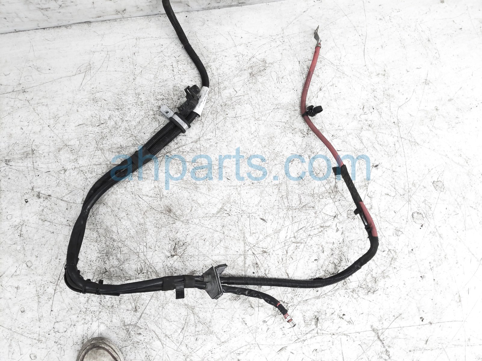 $40 Volvo BATTERY CABLE