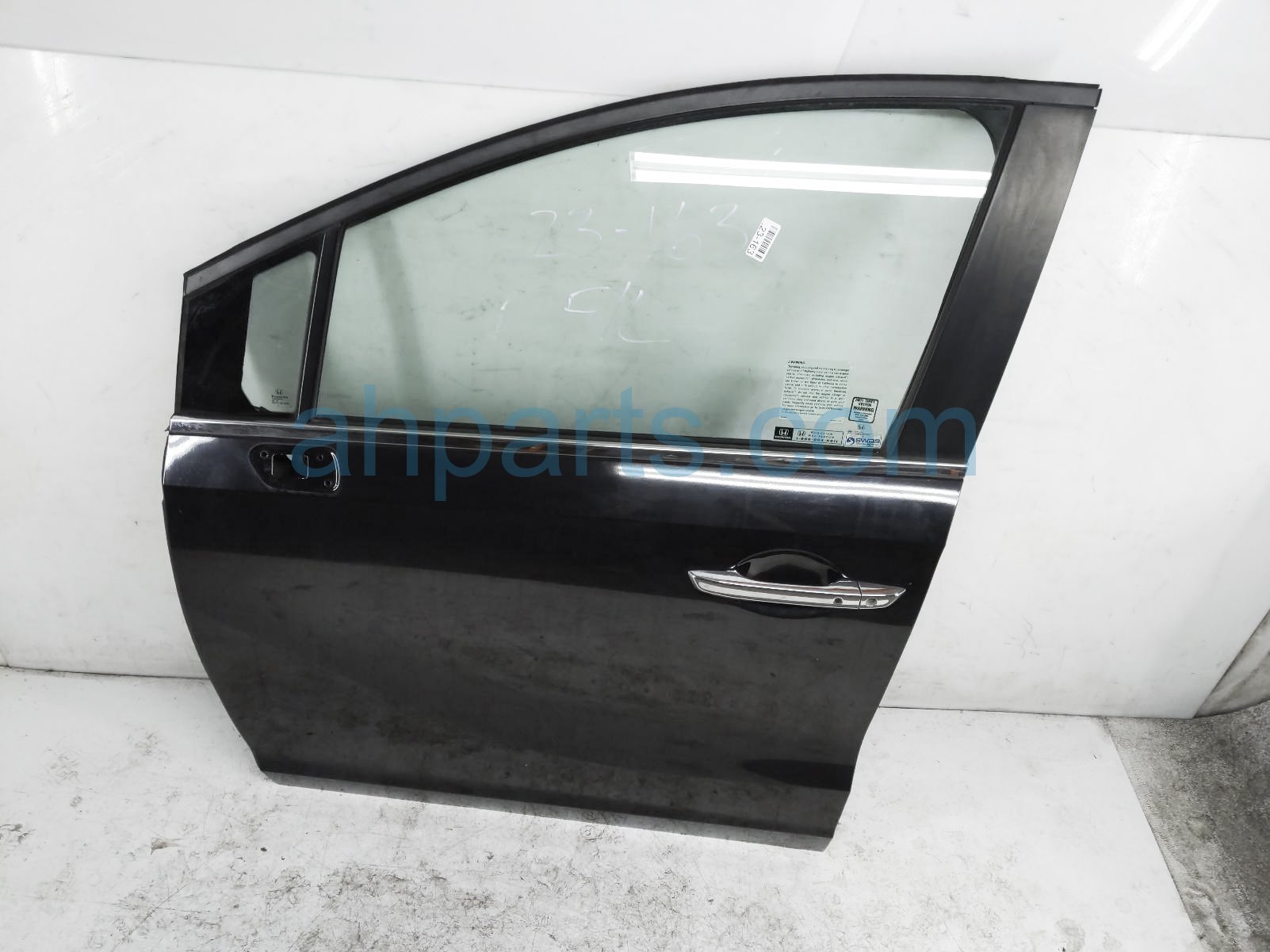 $899 Honda FR/LH DOOR - BLACK - NO MIRROR TRIM $899 Honda FR/LH DOOR - BLACK - NO MIRROR TRIM