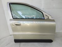 $125 Volvo FR/RH DOOR W/O MIRROR - GOLD $125 Volvo FR/RH DOOR W/O MIRROR - GOLD