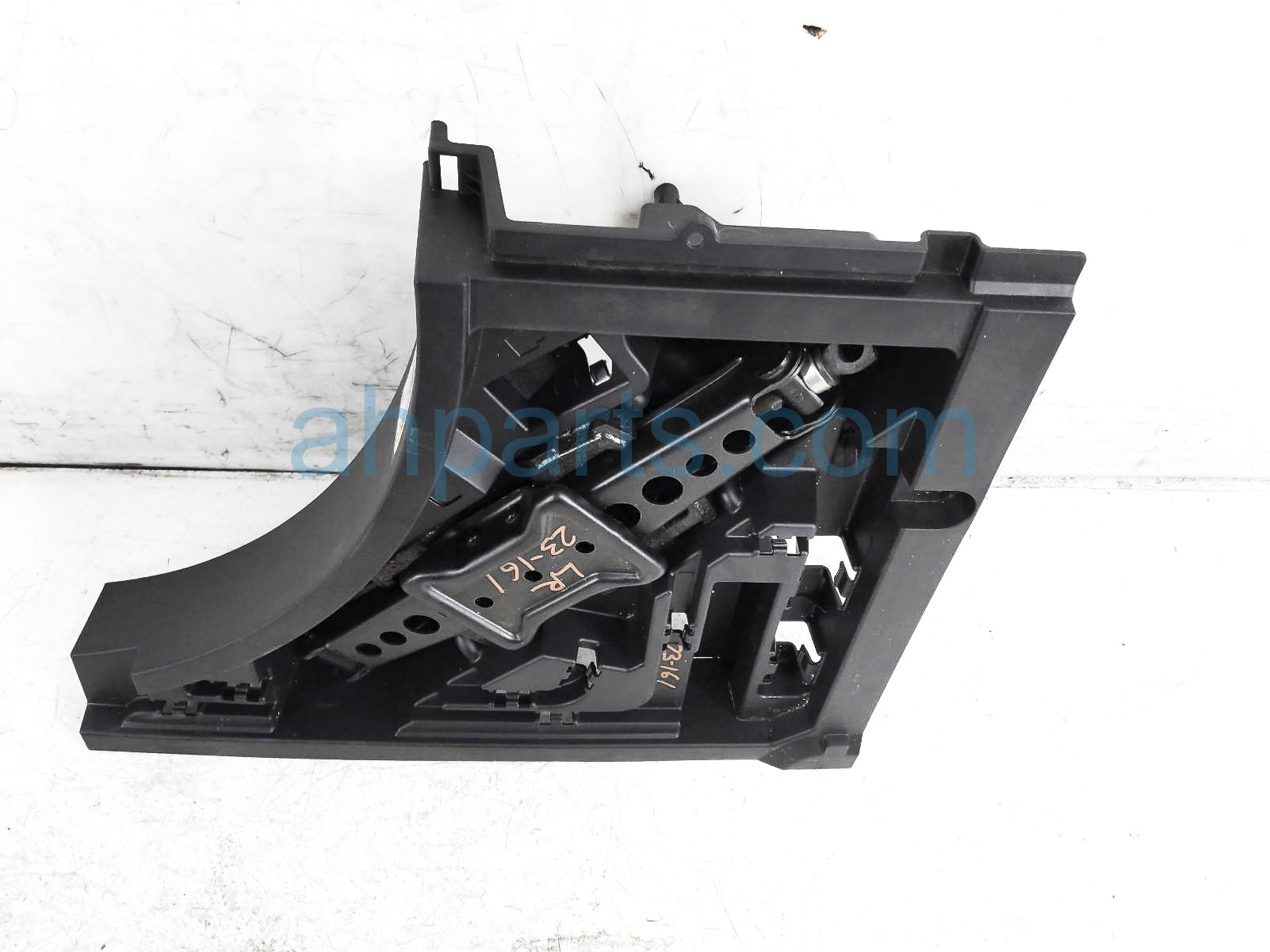 $175 Lexus JACK TOOL W/ HOLDER ASSY $175 Lexus JACK TOOL W/ HOLDER ASSY