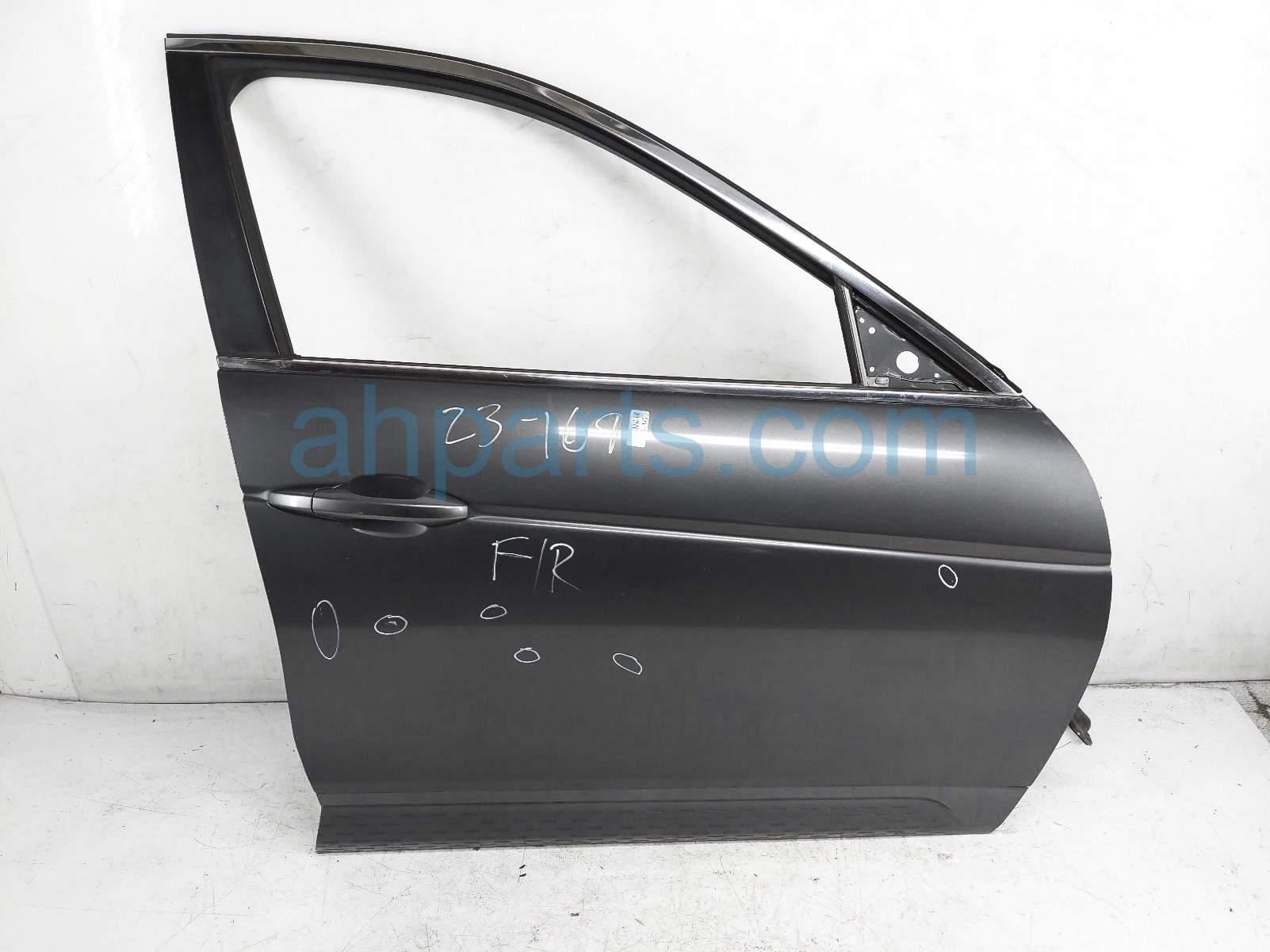 $299 Honda FR/RH DOOR - GREY - NO MIRROR / TRIM $299 Honda FR/RH DOOR - GREY - NO MIRROR / TRIM