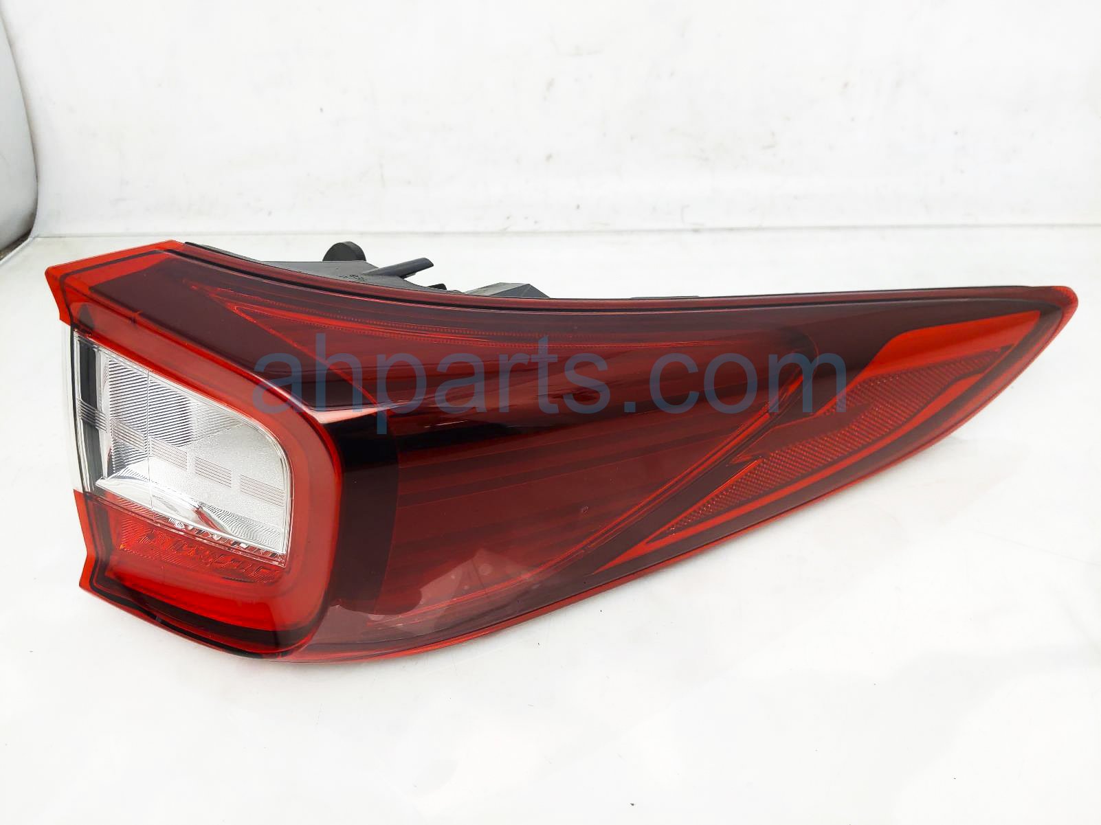 $100 Acura RH TAIL LAMP (ON BODY) $100 Acura RH TAIL LAMP (ON BODY)