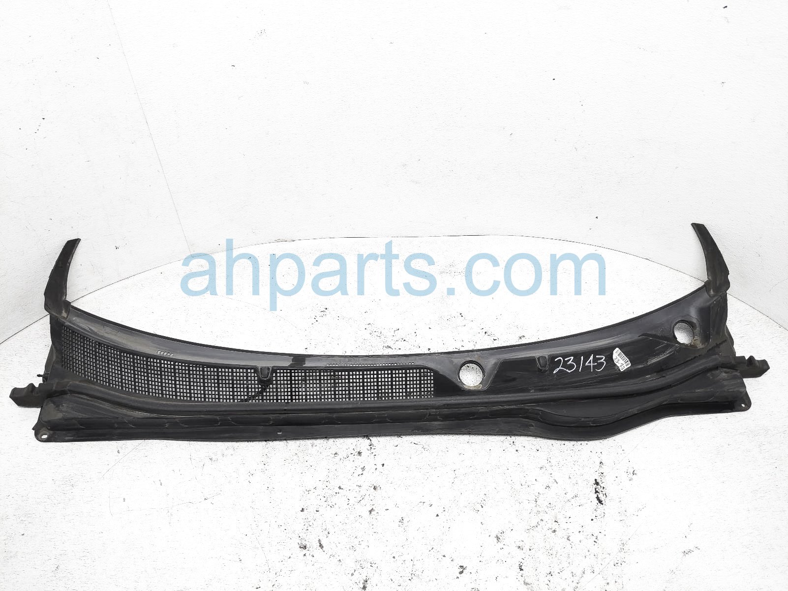 $75 Kia WINDSHIELD COWL ASSY - SDN $75 Kia WINDSHIELD COWL ASSY - SDN