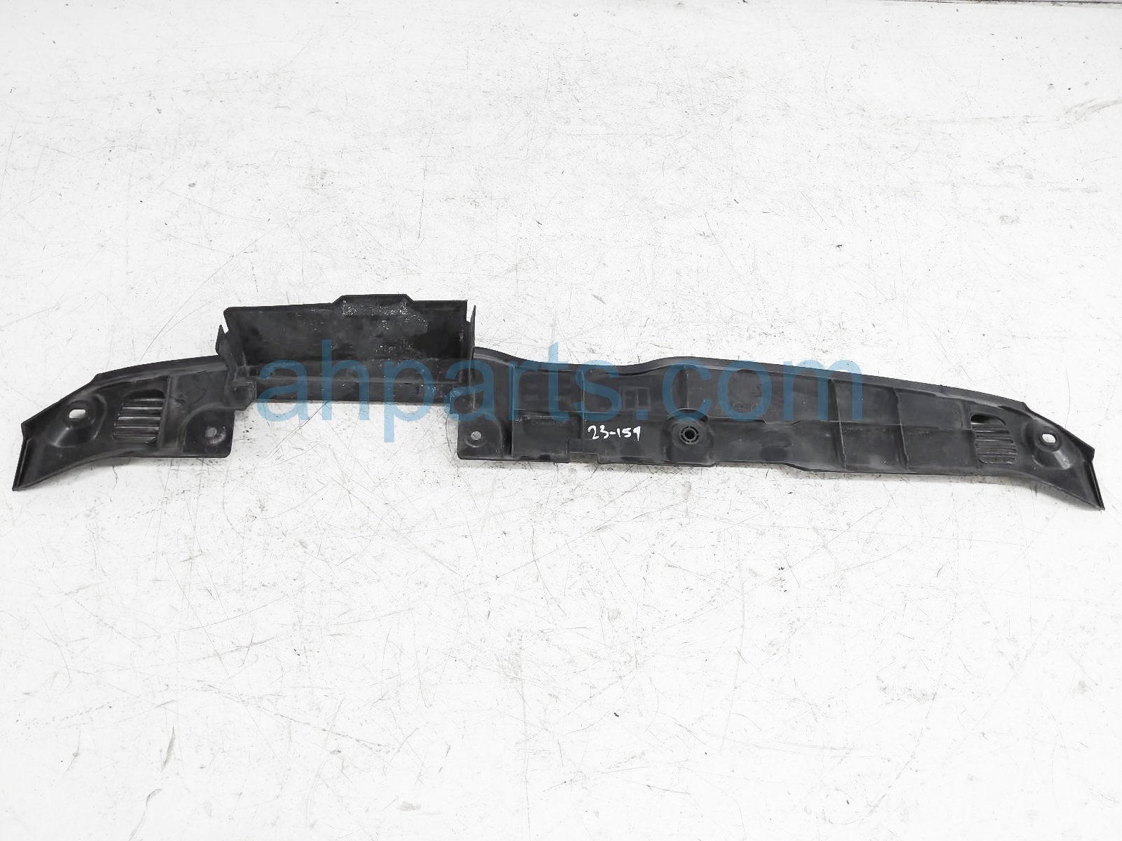$14 Subaru UPPER GRILL ENGINE SIGHT SHIELD $14 Subaru UPPER GRILL ENGINE SIGHT SHIELD