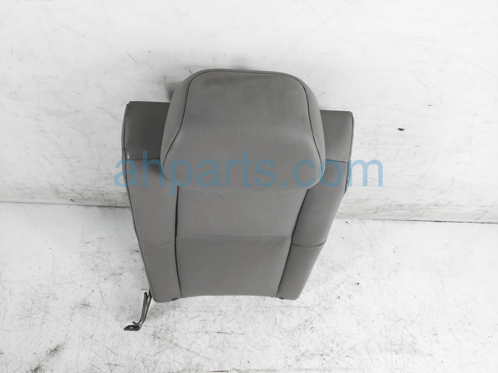 $75 Honda RR/RH UPPER SEAT HALF - GREY - CPE $75 Honda RR/RH UPPER SEAT HALF - GREY - CPE