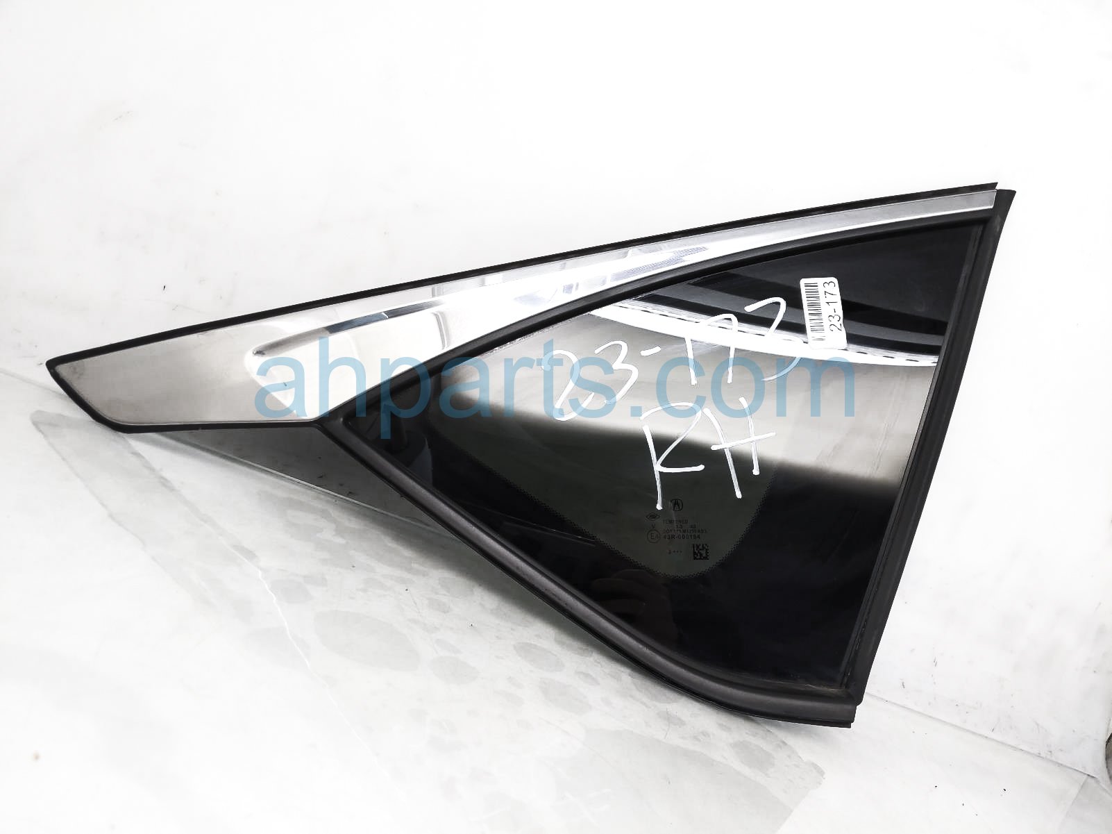 $125 Acura RH QUARTER GLASS WINDOW - CHROME