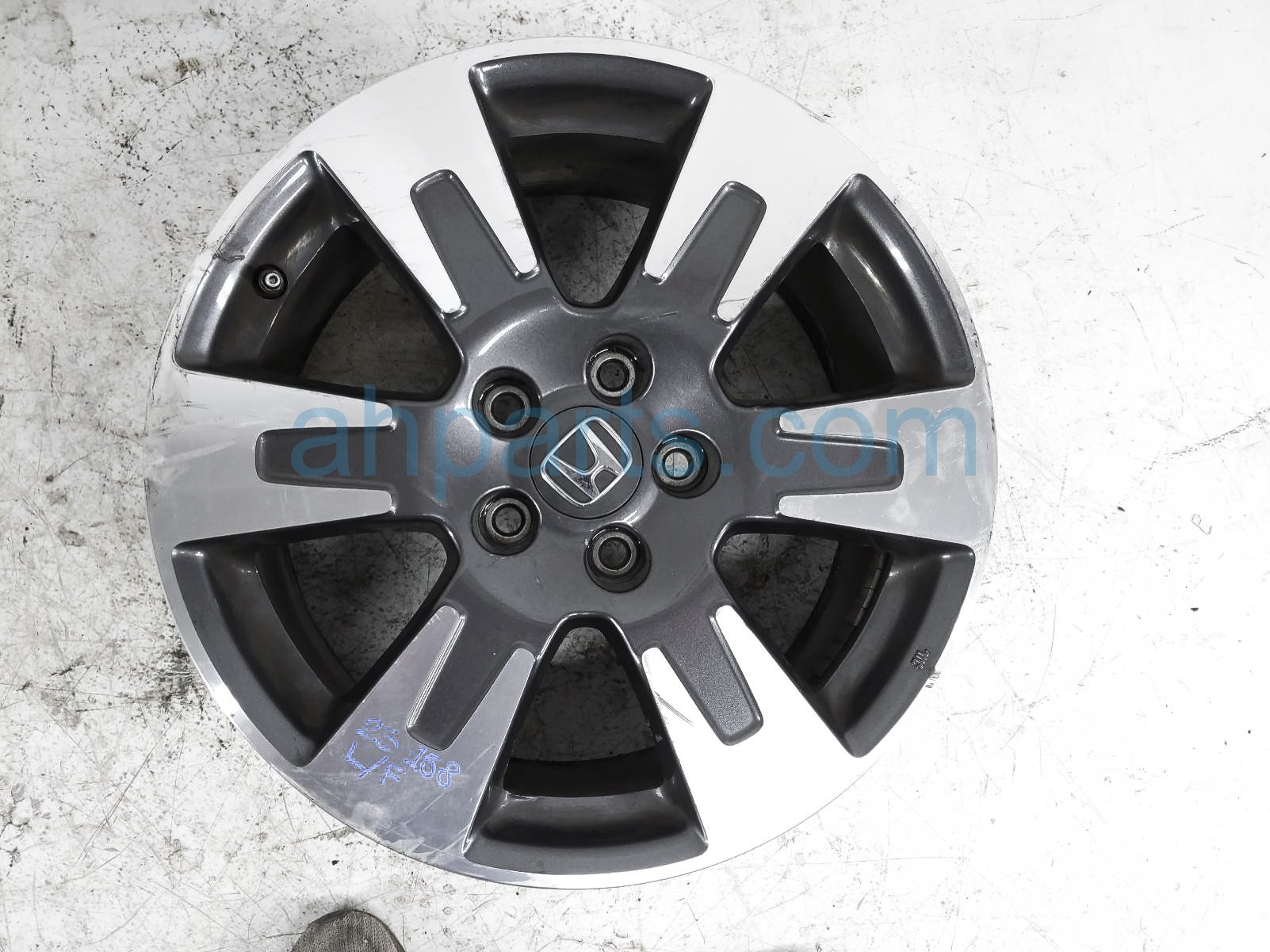 $145 Honda FR/LH WHEEL/RIM 18' $145 Honda FR/LH WHEEL/RIM 18'