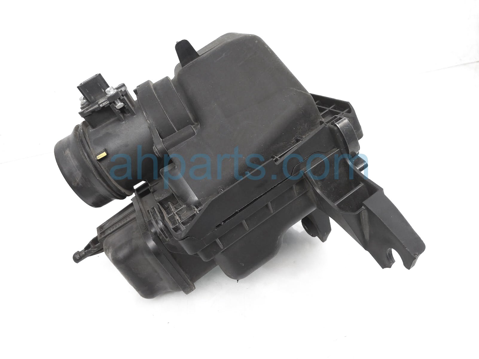 $95 Infiniti RH AIR CLEANER INTAKE BOX $95 Infiniti RH AIR CLEANER INTAKE BOX