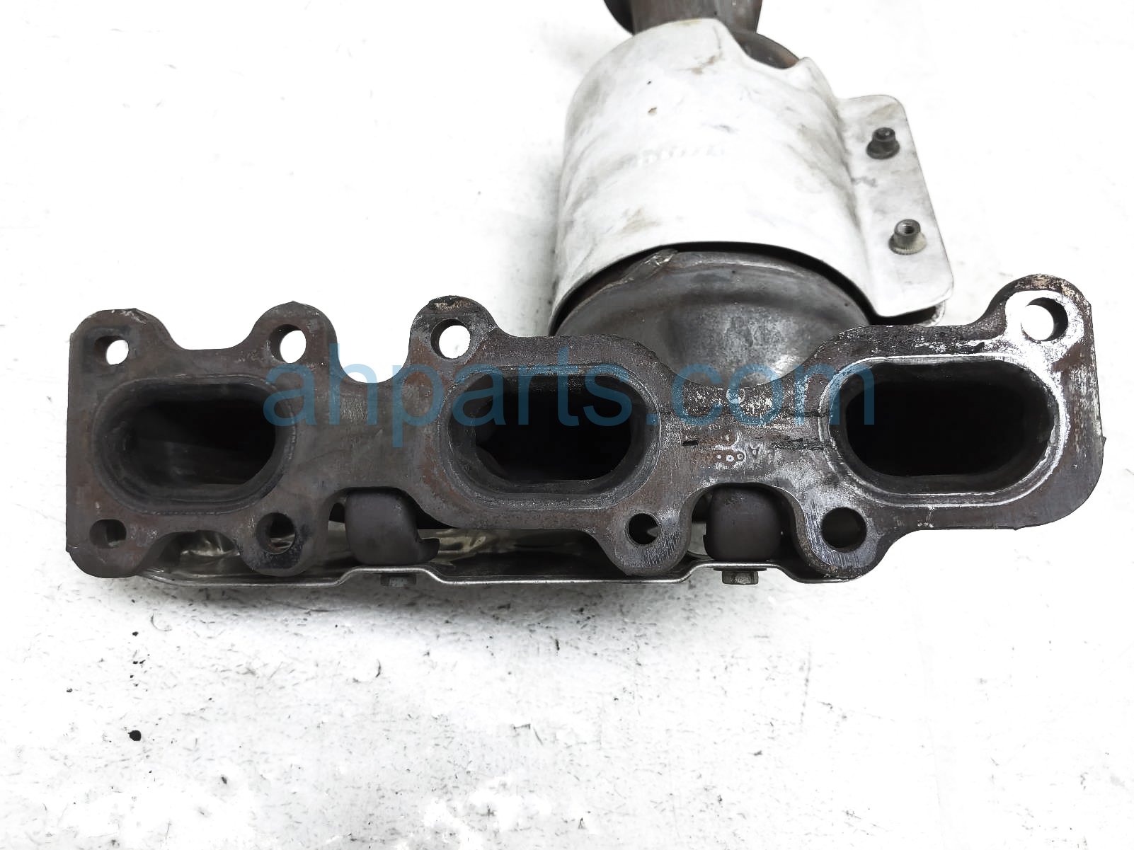 Sold 2019 Ford Explorer Rear Exhaust Manifold FB5Z-5G232-B,