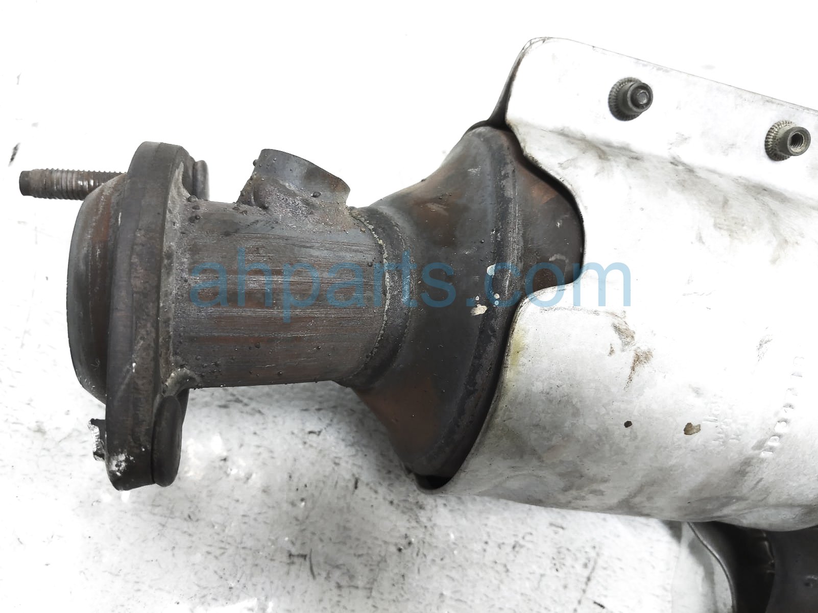 Sold 2019 Ford Explorer Rear Exhaust Manifold FB5Z-5G232-B,