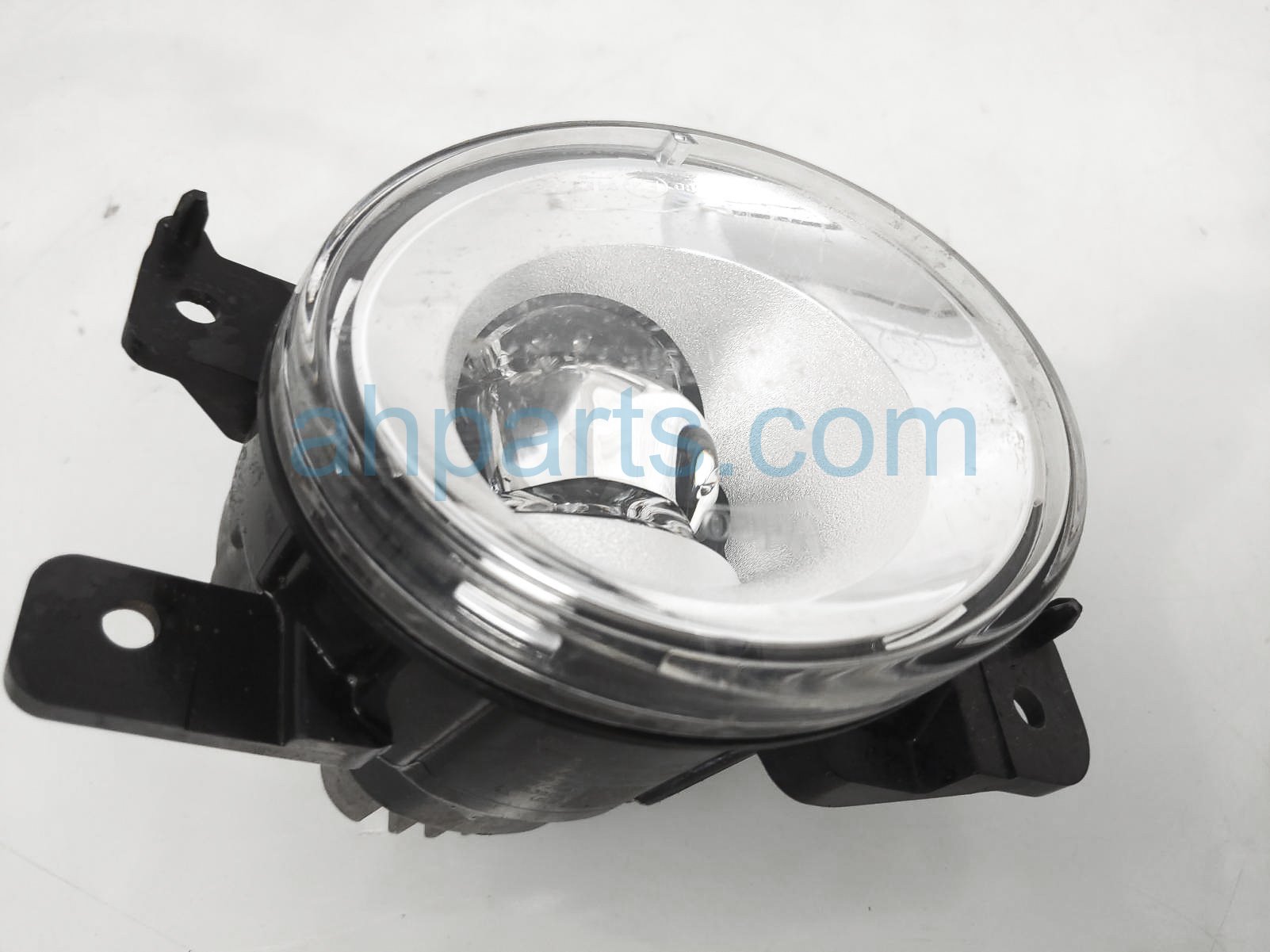 $195 Infiniti LH SIDE FOG LIGHT / LAMP $195 Infiniti LH SIDE FOG LIGHT / LAMP