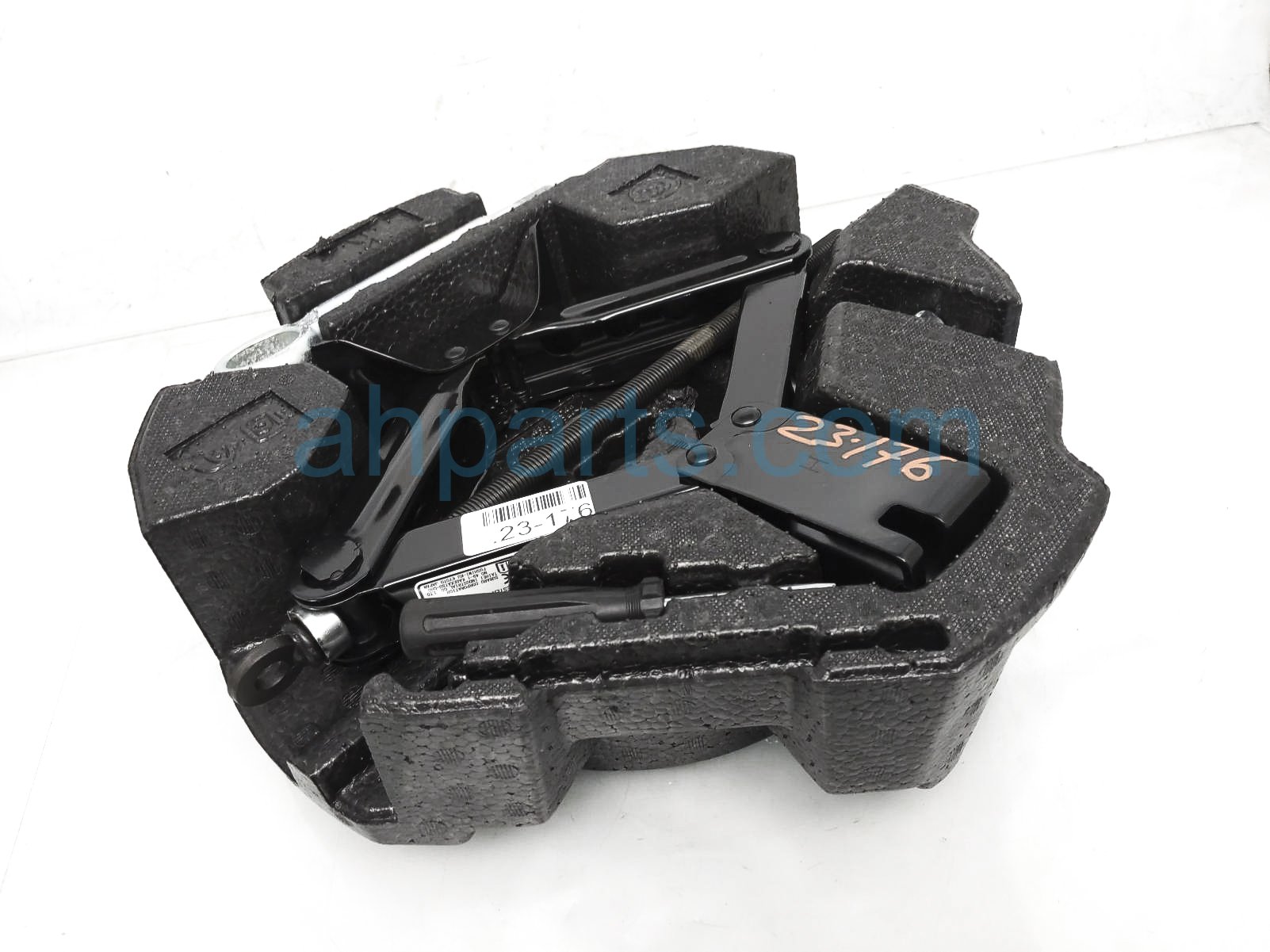 Sold 2021 Subaru Crosstrek Jack Kit & Foam Holder Assy 97035FJ050 Replacement Sold 2021 Subaru Crosstrek Jack Kit & Foam Holder Assy 97035FJ050 Replacement thumbnail