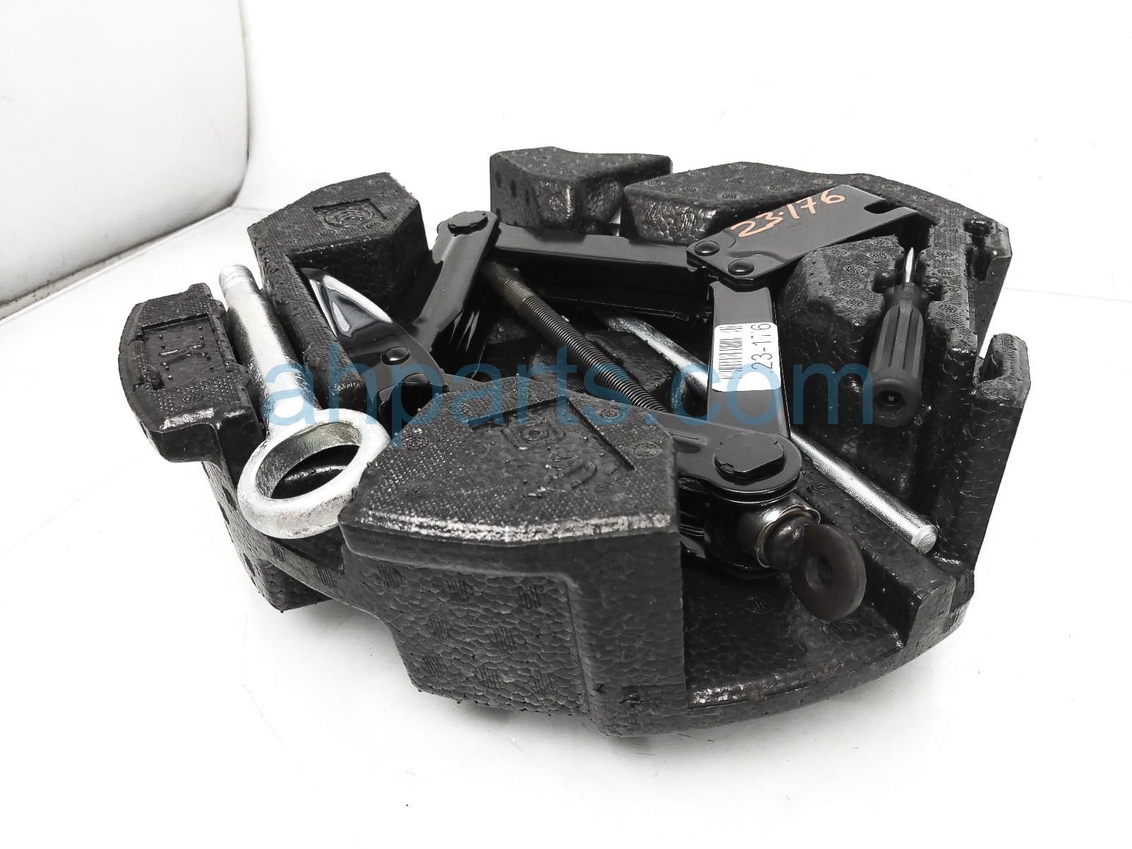 Sold 2021 Subaru Crosstrek Jack Kit & Foam Holder Assy 97035FJ050 Replacement Sold 2021 Subaru Crosstrek Jack Kit & Foam Holder Assy 97035FJ050 Replacement thumbnail