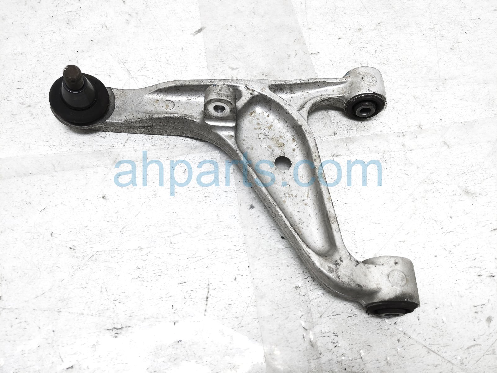 $35 Infiniti RR/RH UPPER CONTROL ARM $35 Infiniti RR/RH UPPER CONTROL ARM