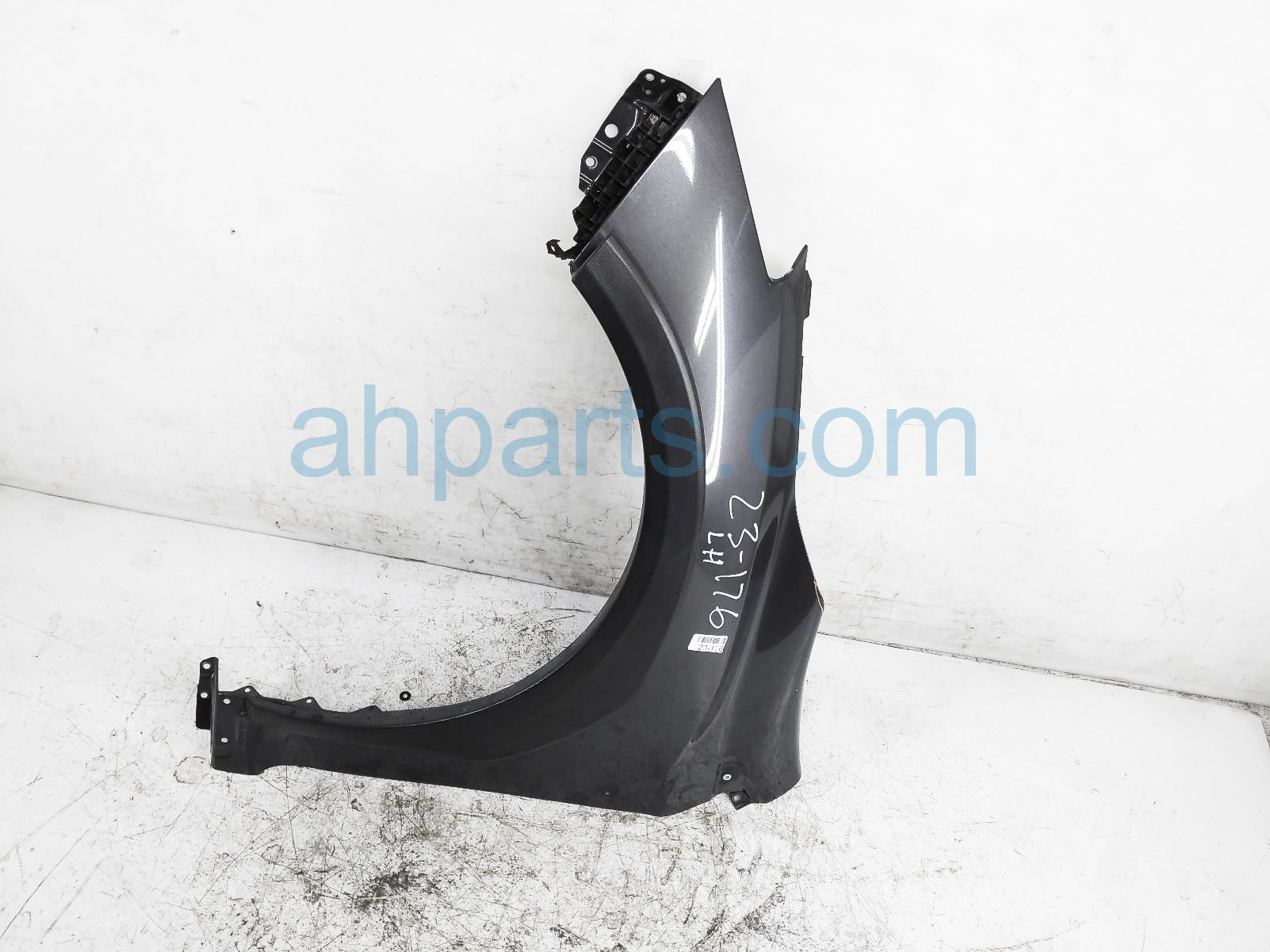 $175 Subaru LH FENDER ASSY - GREY $175 Subaru LH FENDER ASSY - GREY