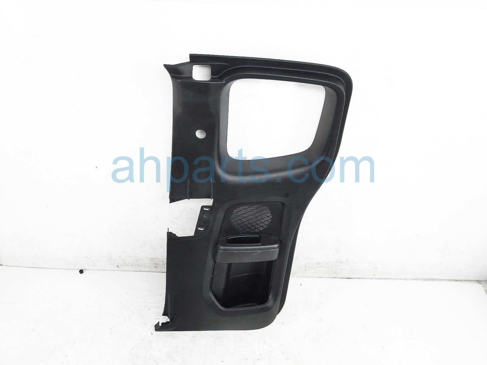 $100 Ford RR/RH INTERIOR DOOR TRIM PANEL $100 Ford RR/RH INTERIOR DOOR TRIM PANEL