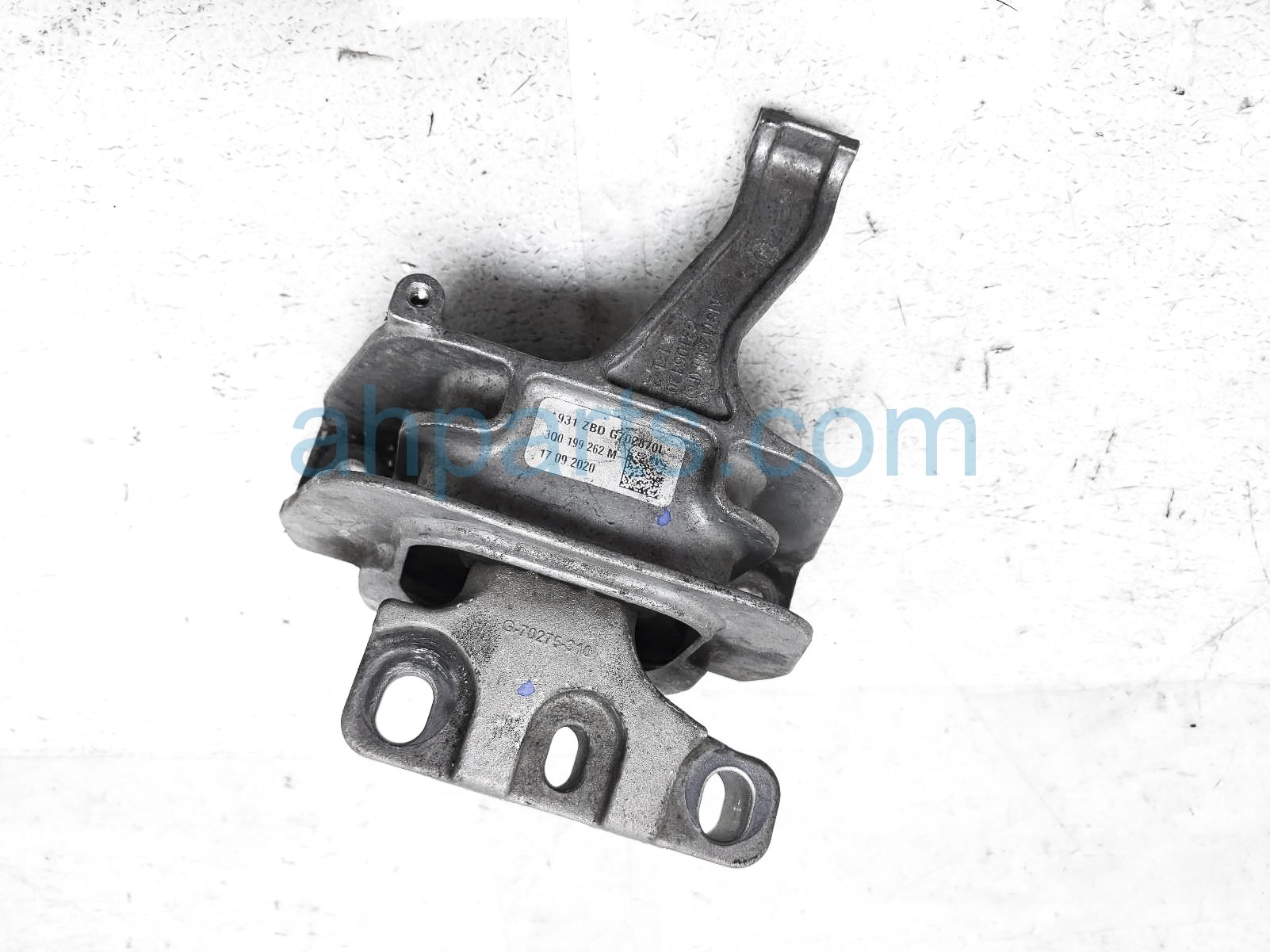$75 Volkswagen FRONT ENGINE MOUNT - 2.0L - NOTES $75 Volkswagen FRONT ENGINE MOUNT - 2.0L - NOTES