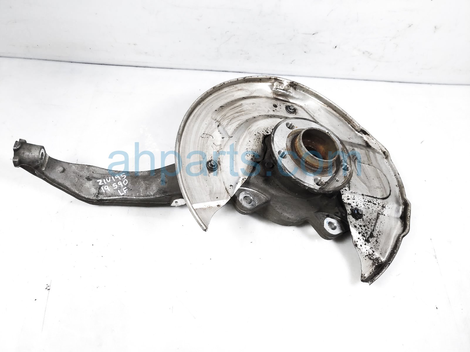 $190 Volvo FR/LH SPINDLE KNUCKLE W/ HUB ASSY $190 Volvo FR/LH SPINDLE KNUCKLE W/ HUB ASSY