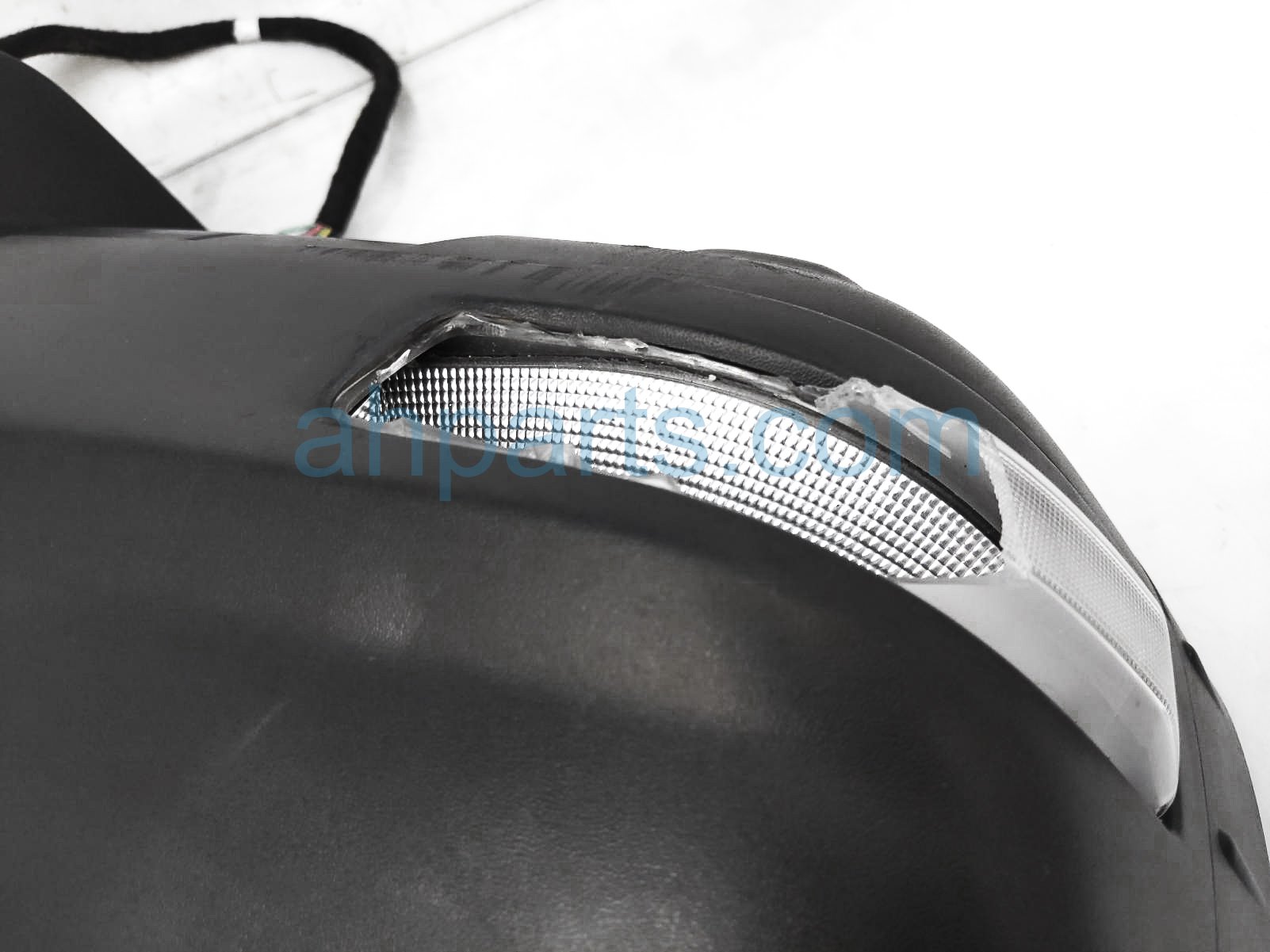 ピニンファリーナ出品 Sold 2021 Nissan Titan Rear View Passenger Side Mirror - Black