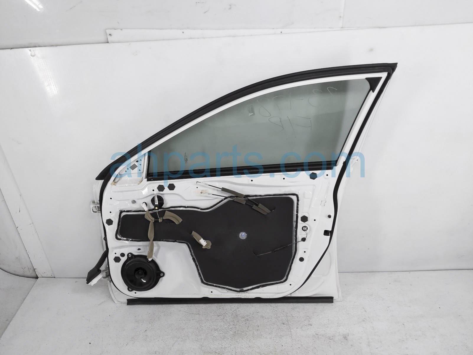 Sold 2019 Nissan Altima Front Passenger Door - White - No Mirror