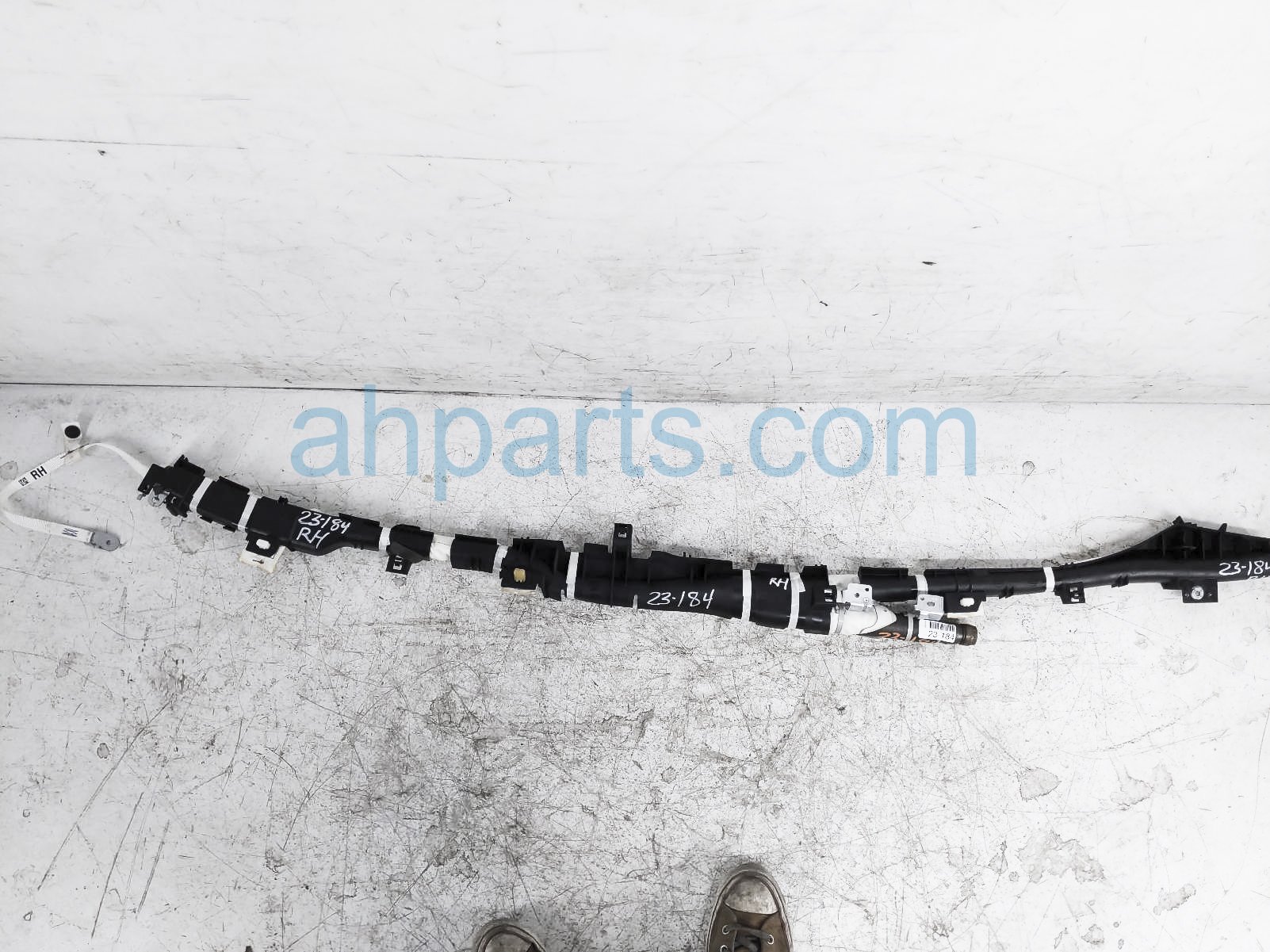 $350 Toyota RH ROOF CURTAIN AIRBAG $350 Toyota RH ROOF CURTAIN AIRBAG