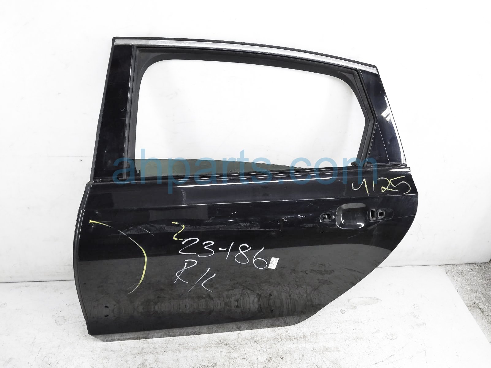 $499 Volvo RR/LH DOOR ASSY - BLACK - NIQ $499 Volvo RR/LH DOOR ASSY - BLACK - NIQ