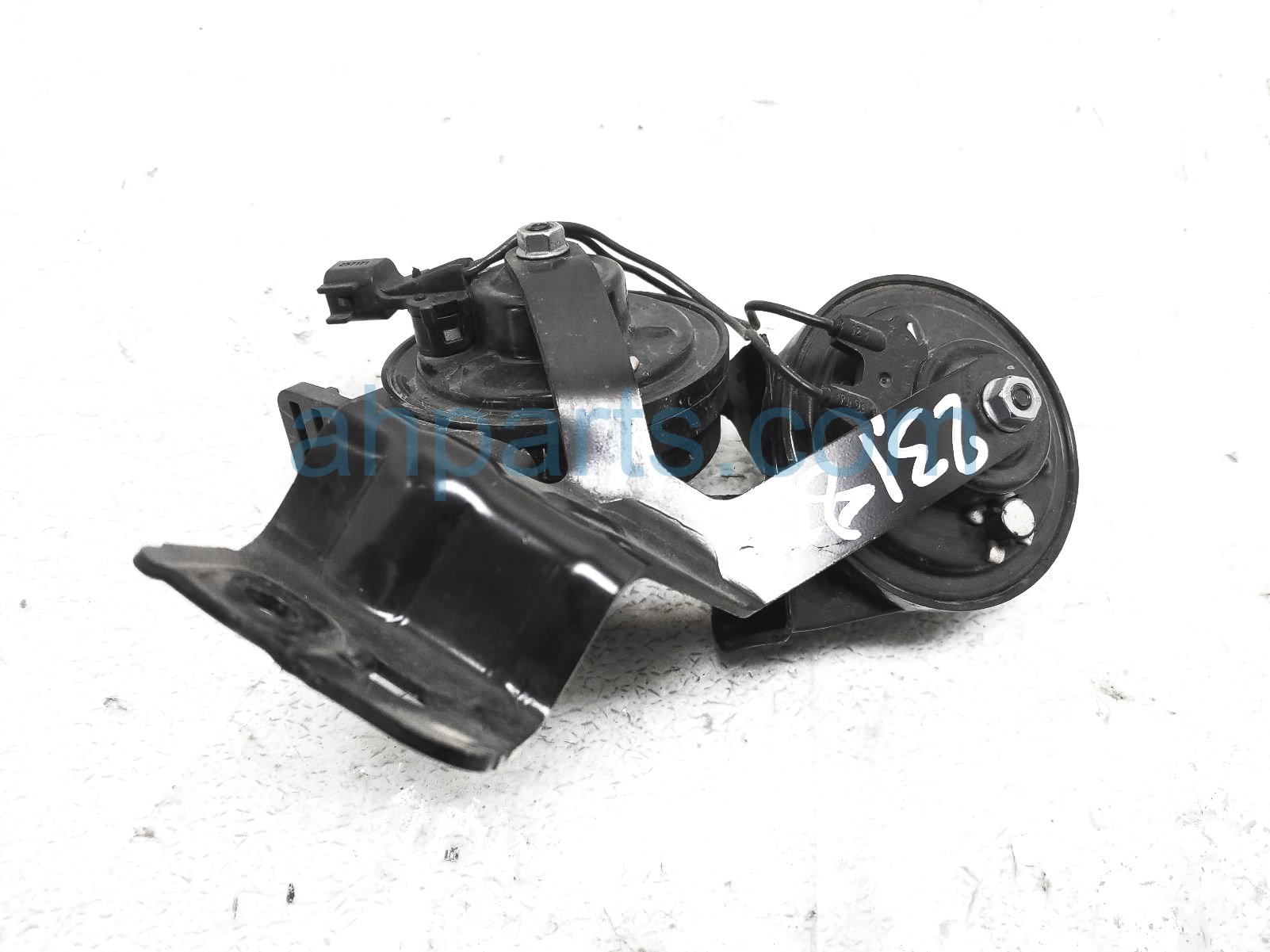 $20 Chevy LOW / HIGH NOTE HORN ASSY - NOTES $20 Chevy LOW / HIGH NOTE HORN ASSY - NOTES