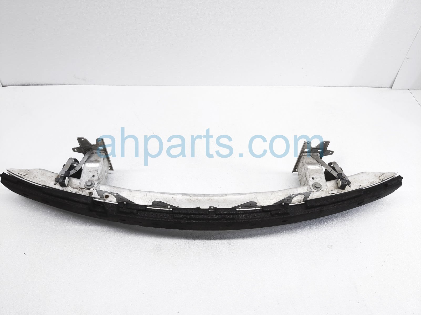 $125 BMW FRONT BUMPER REINFORCEMENT BAR $125 BMW FRONT BUMPER REINFORCEMENT BAR
