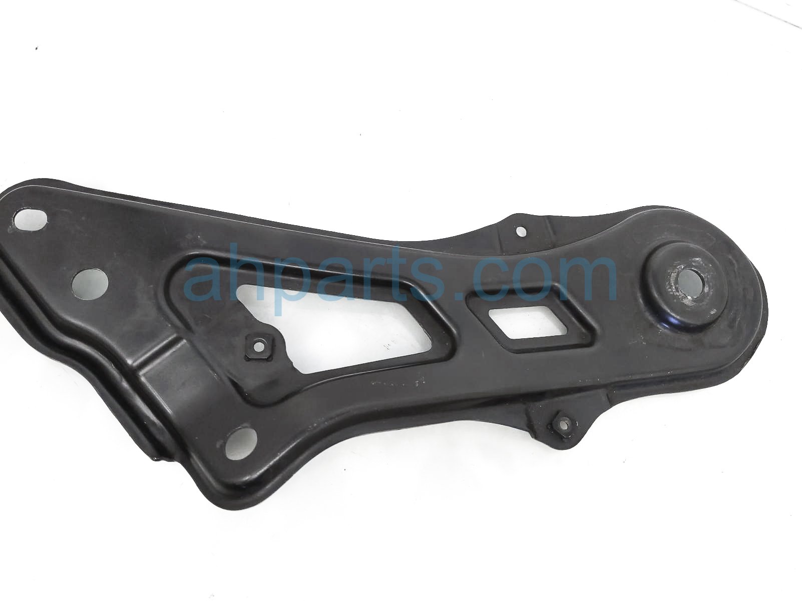 $40 Nissan FR/LH ENGINE CRADLE BRACE - 2.5L FWD $40 Nissan FR/LH ENGINE CRADLE BRACE - 2.5L FWD