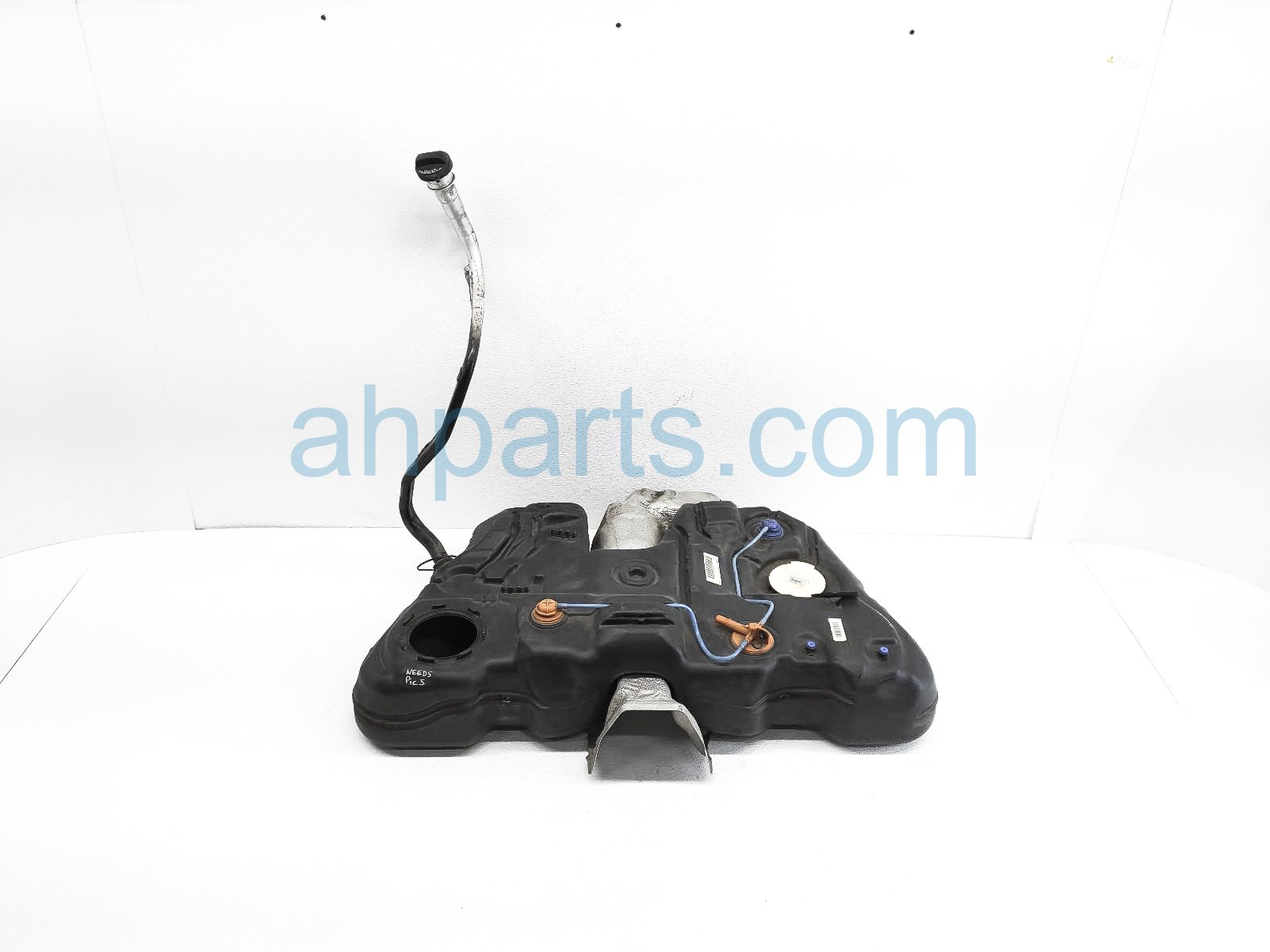 $100 Volvo GAS / FUEL TANK $100 Volvo GAS / FUEL TANK