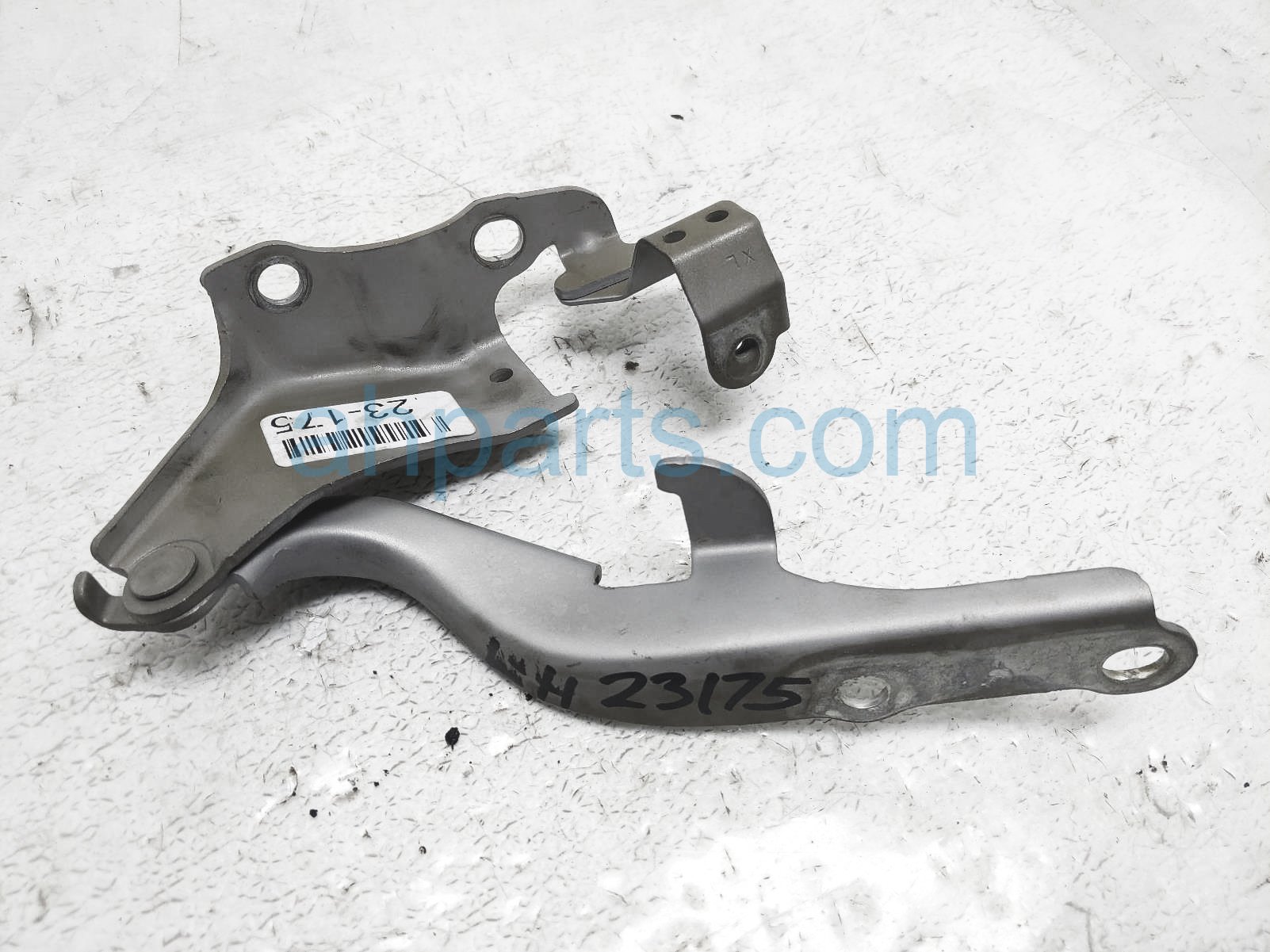 $19 Toyota LH HOOD HINGE - GREY $19 Toyota LH HOOD HINGE - GREY