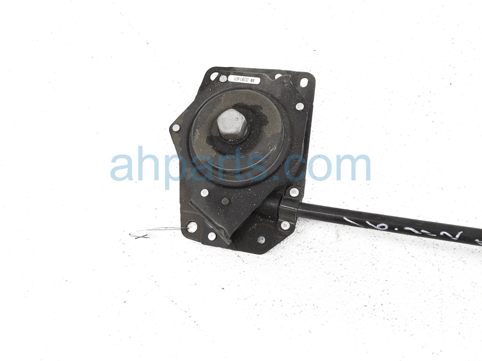 2015 Toyota Highlander Spare Tire Retainer Hoist 519000E053,