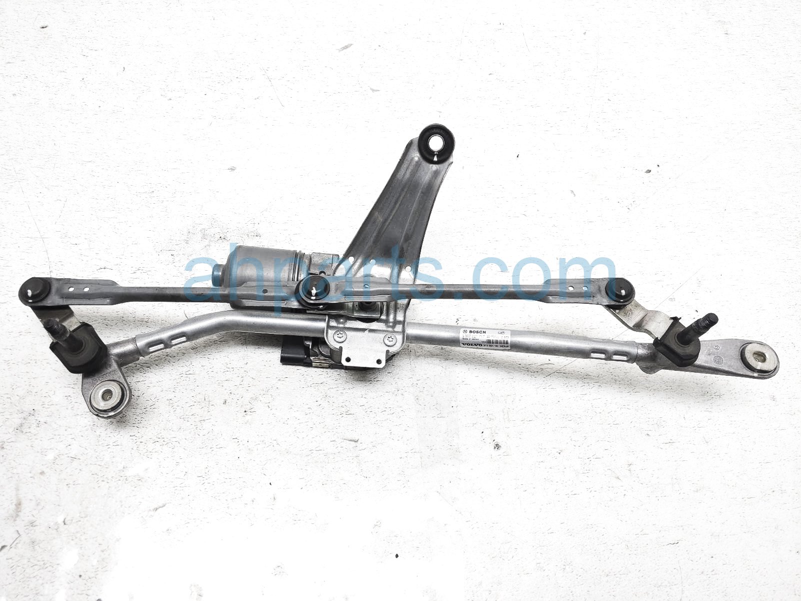 $60 Volvo WINDSHIELD WIPER LINK W/ MOTOR $60 Volvo WINDSHIELD WIPER LINK W/ MOTOR