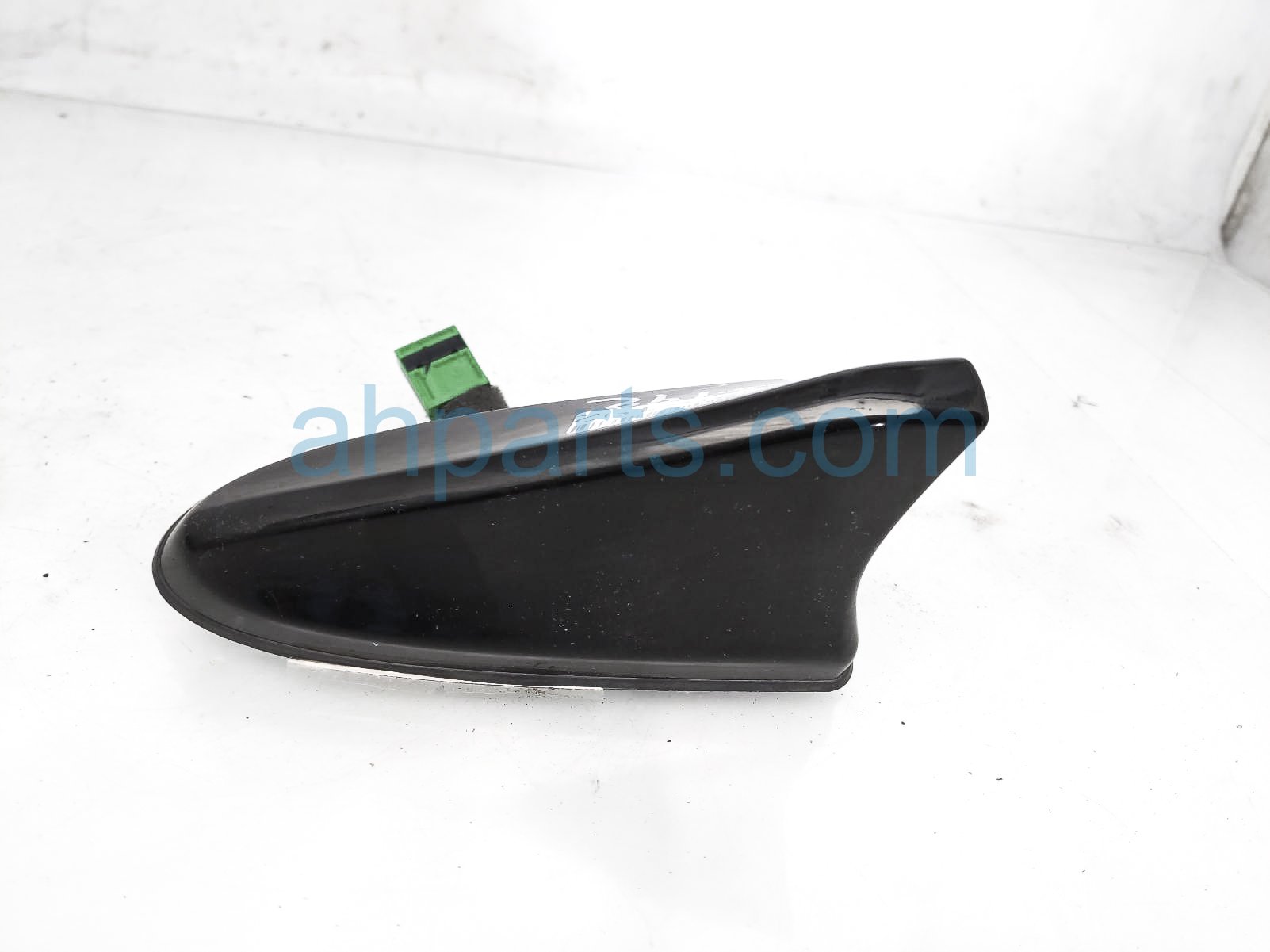 $49 Hyundai ANTENNA ASSY - BLACK HOUSING $49 Hyundai ANTENNA ASSY - BLACK HOUSING