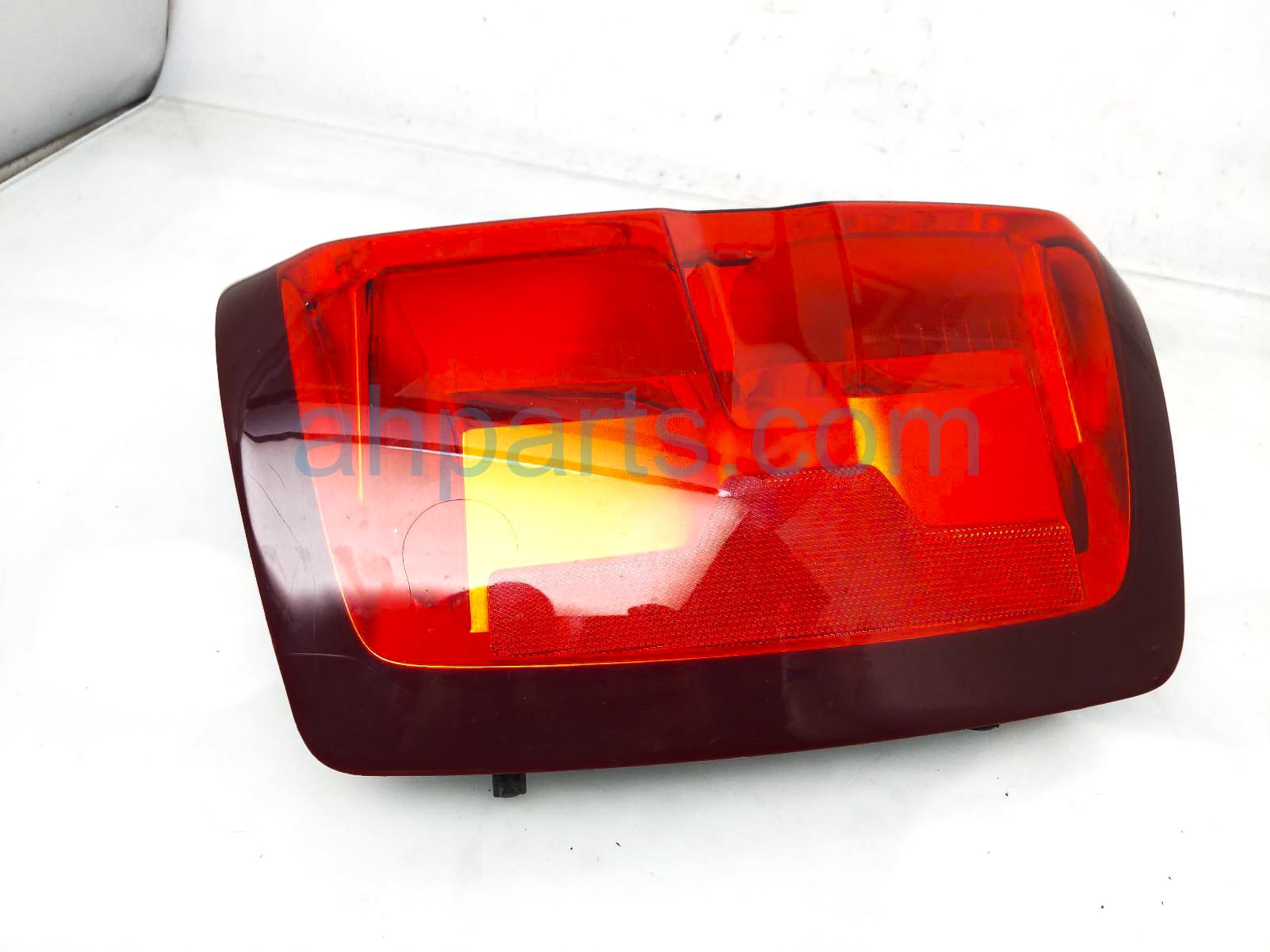 Driver Side LED Tail Light Assembly For 2016-2018 Chevy Silverado 1500 LTZ - OEM 84288718