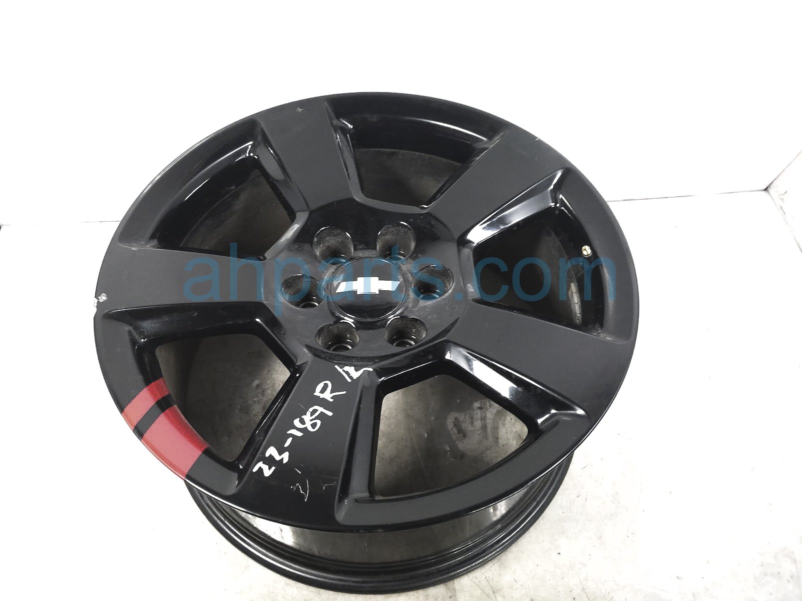 $300 Chevy RR/LH WHEEL / RIM $300 Chevy RR/LH WHEEL / RIM