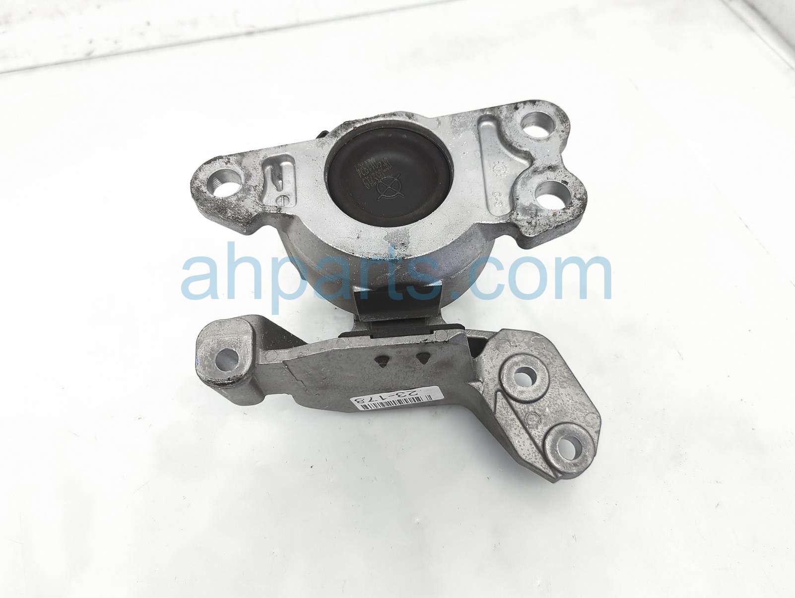 $55 Nissan RH SIDE ENGINE MOUNT $55 Nissan RH SIDE ENGINE MOUNT