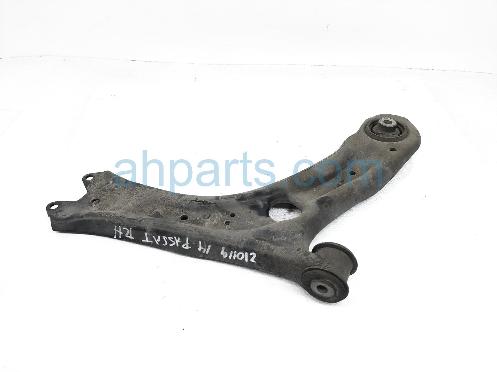 $70 Volkswagen FR/RH LOWER CONTROL ARM $70 Volkswagen FR/RH LOWER CONTROL ARM