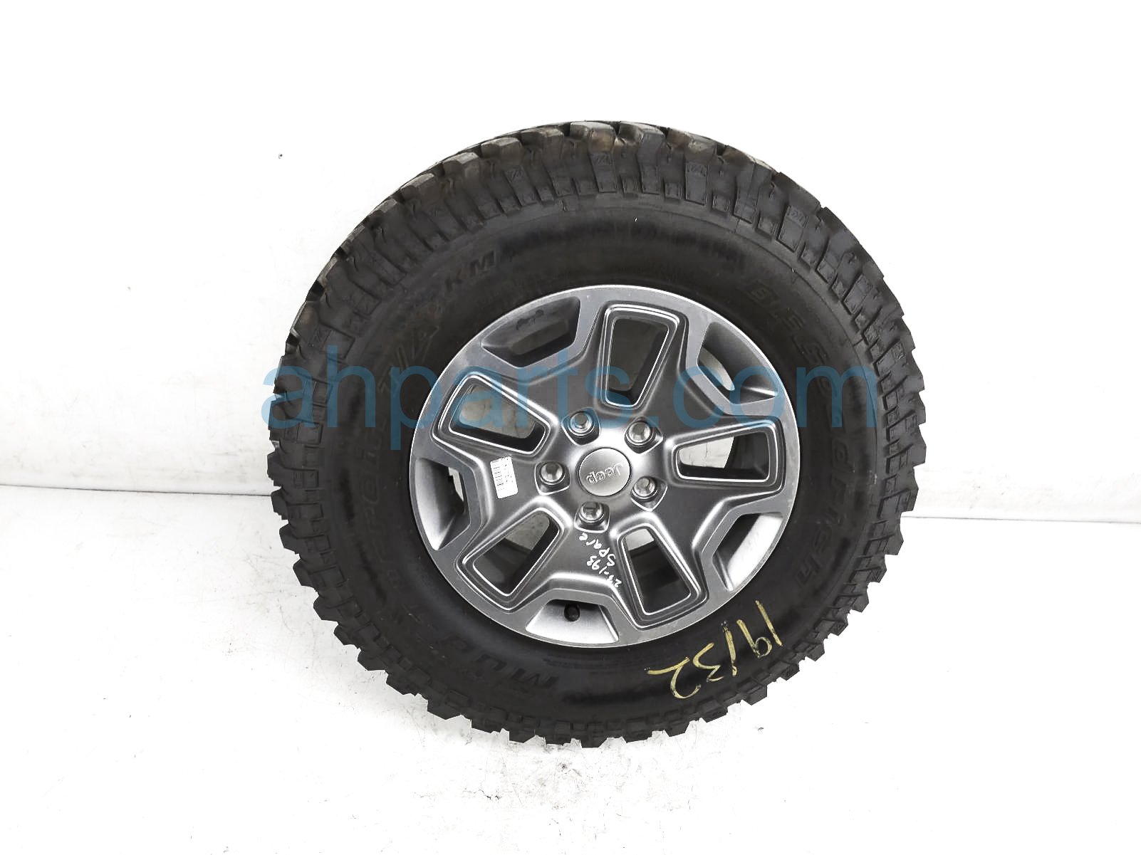 $325 Jeep FULL SIZE SPARE WHEEL - 17'' - GRAY $325 Jeep FULL SIZE SPARE WHEEL - 17'' - GRAY