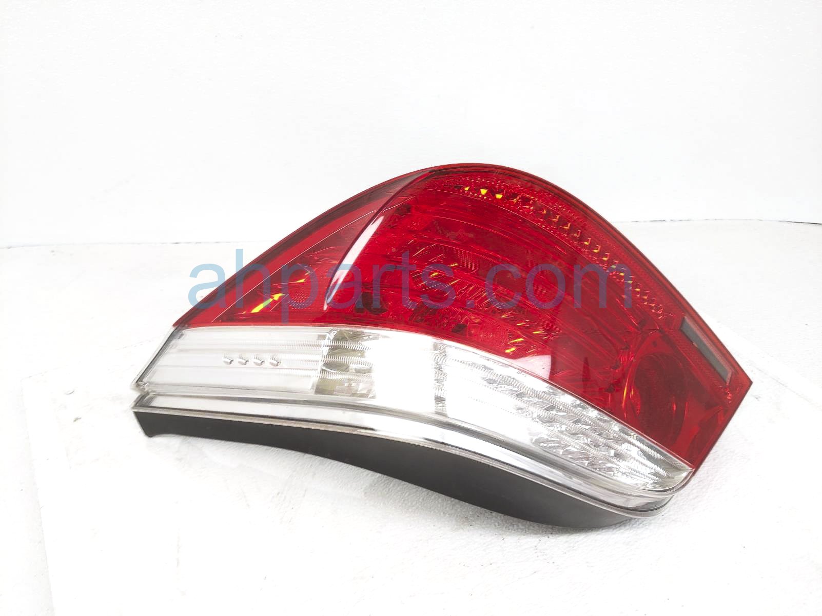 $99 BMW RH TAIL LIGHT / LAMP (ON BODY) $99 BMW RH TAIL LIGHT / LAMP (ON BODY)