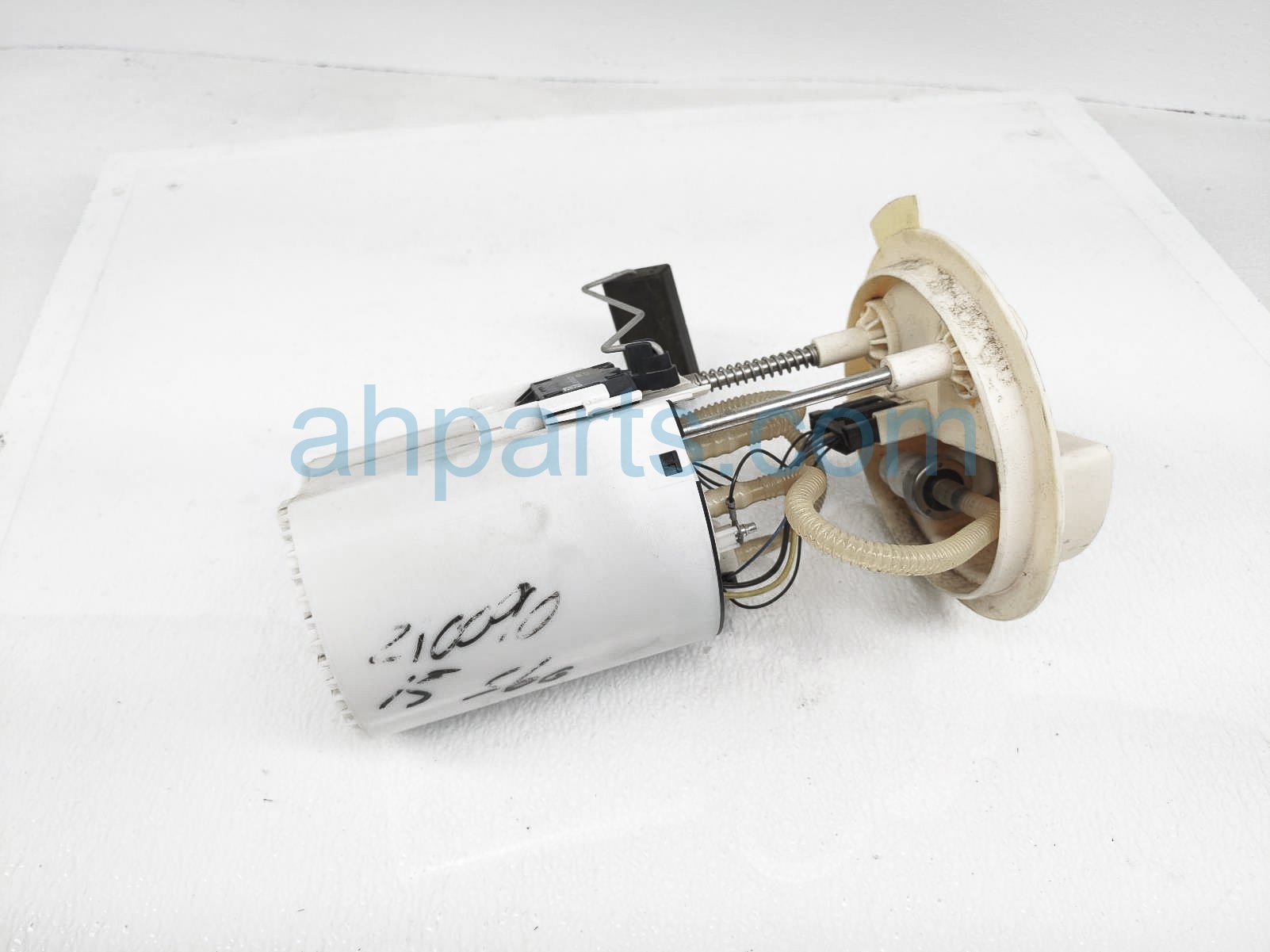 $80 Volvo GAS / FUEL PUMP ASSEMBLY - 2.0L $80 Volvo GAS / FUEL PUMP ASSEMBLY - 2.0L