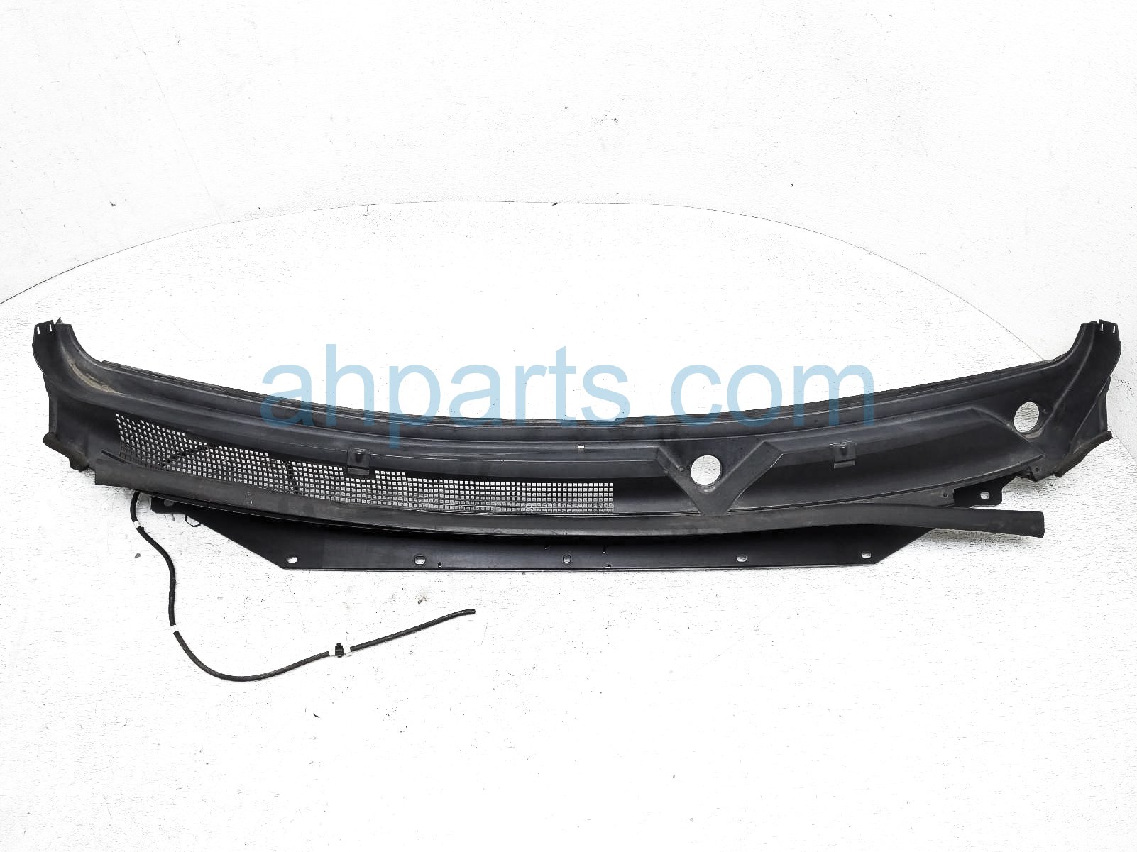 $149 Nissan WINDSHIELD COWL ASSY $149 Nissan WINDSHIELD COWL ASSY