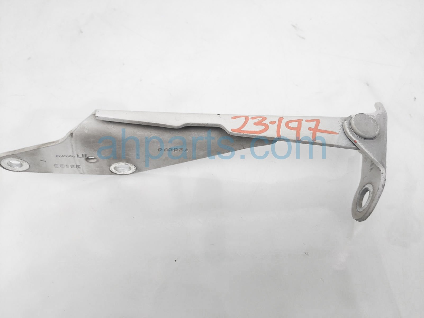 $10 Ford LH HOOD HINGE - WHITE $10 Ford LH HOOD HINGE - WHITE