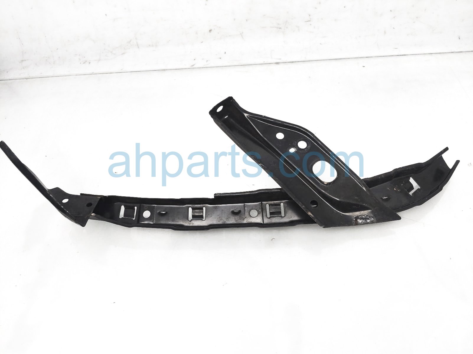 $24 Honda LH HEADLIGHT MOUNT BRACKET - SDN $24 Honda LH HEADLIGHT MOUNT BRACKET - SDN