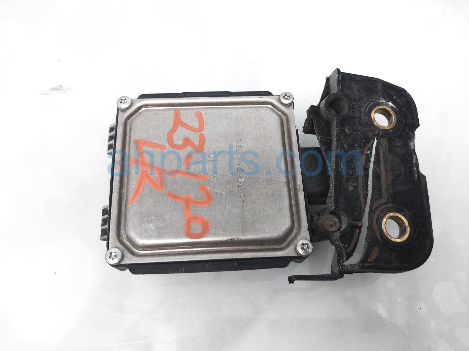 $80 Nissan RR/LH BLIND SPOT RADAR NIQ CRACK TAB $80 Nissan RR/LH BLIND SPOT RADAR NIQ CRACK TAB