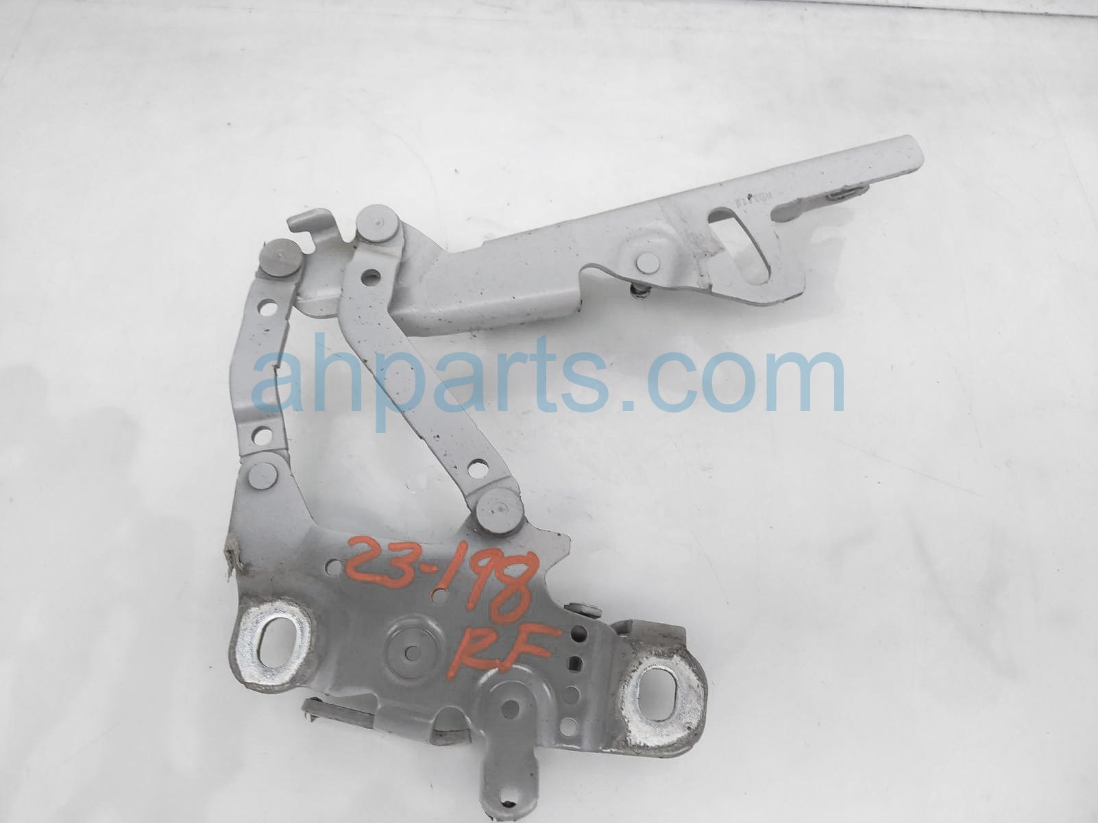 $20 BMW FR/RH HOOD HINGE - SILVER $20 BMW FR/RH HOOD HINGE - SILVER