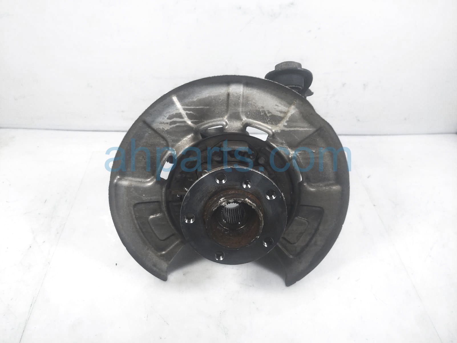 $125 BMW RR/RH SPINDLE KNUCKLE HUB ASSY $125 BMW RR/RH SPINDLE KNUCKLE HUB ASSY